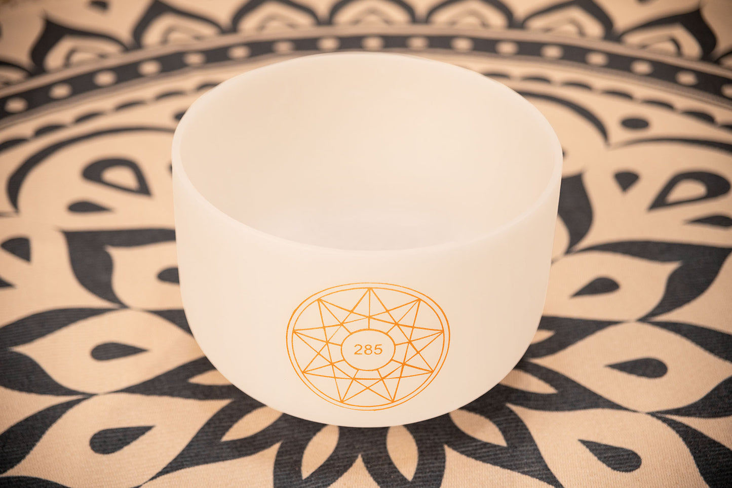 MEINL Sonic Energy Solfeggio Crystal Singing Bowl 10" - C#4/285 Hz detail view 5 at Luna Panther