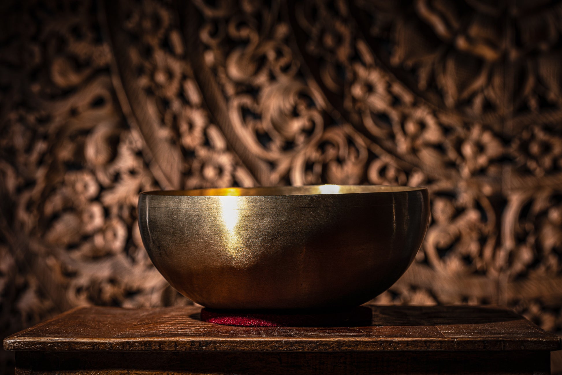 MEINL Sonic Energy Cosmos Series Singing Bowl - 2000g detail view 5 at Luna Panther