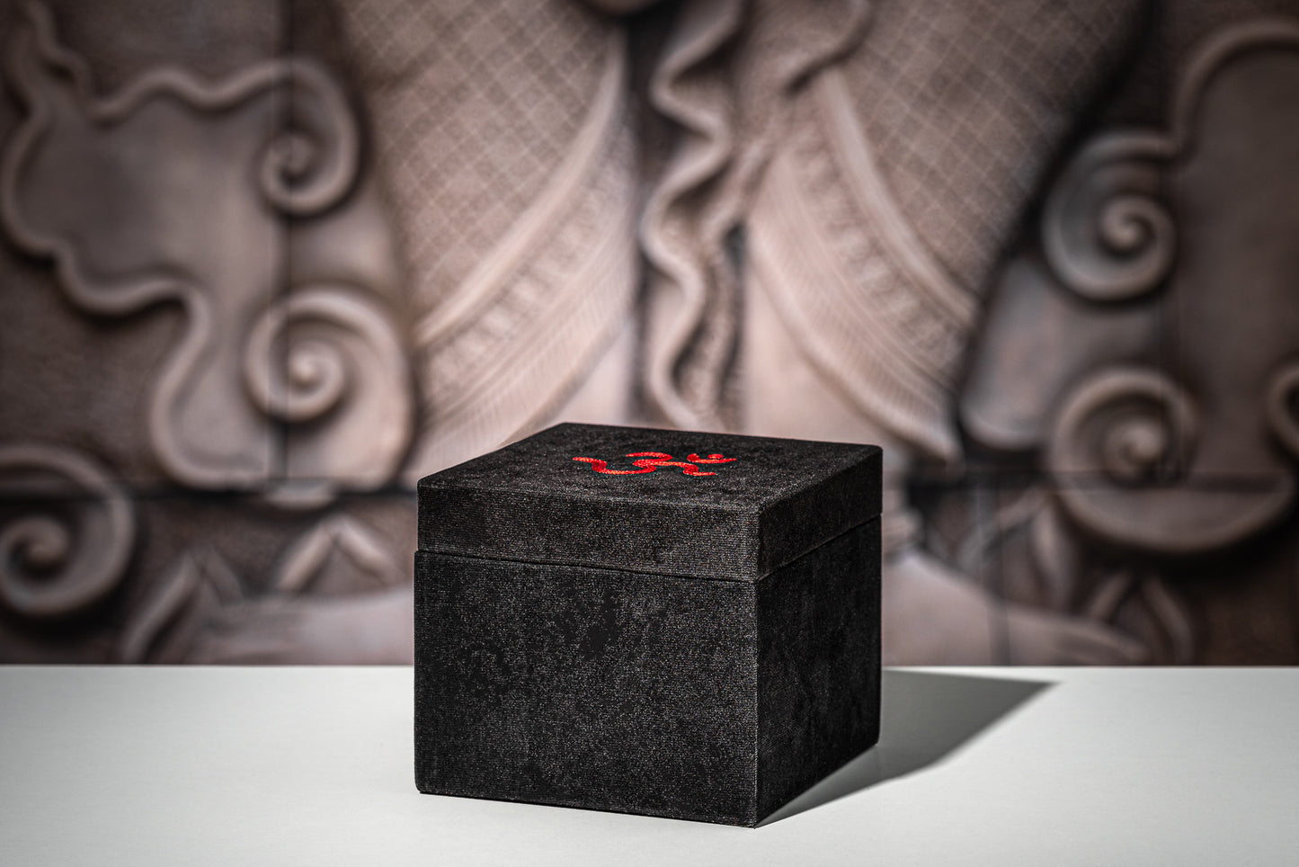 MEINL Sonic Energy Om Series Singing Bowl - 300g detail view 5 at Luna Panther