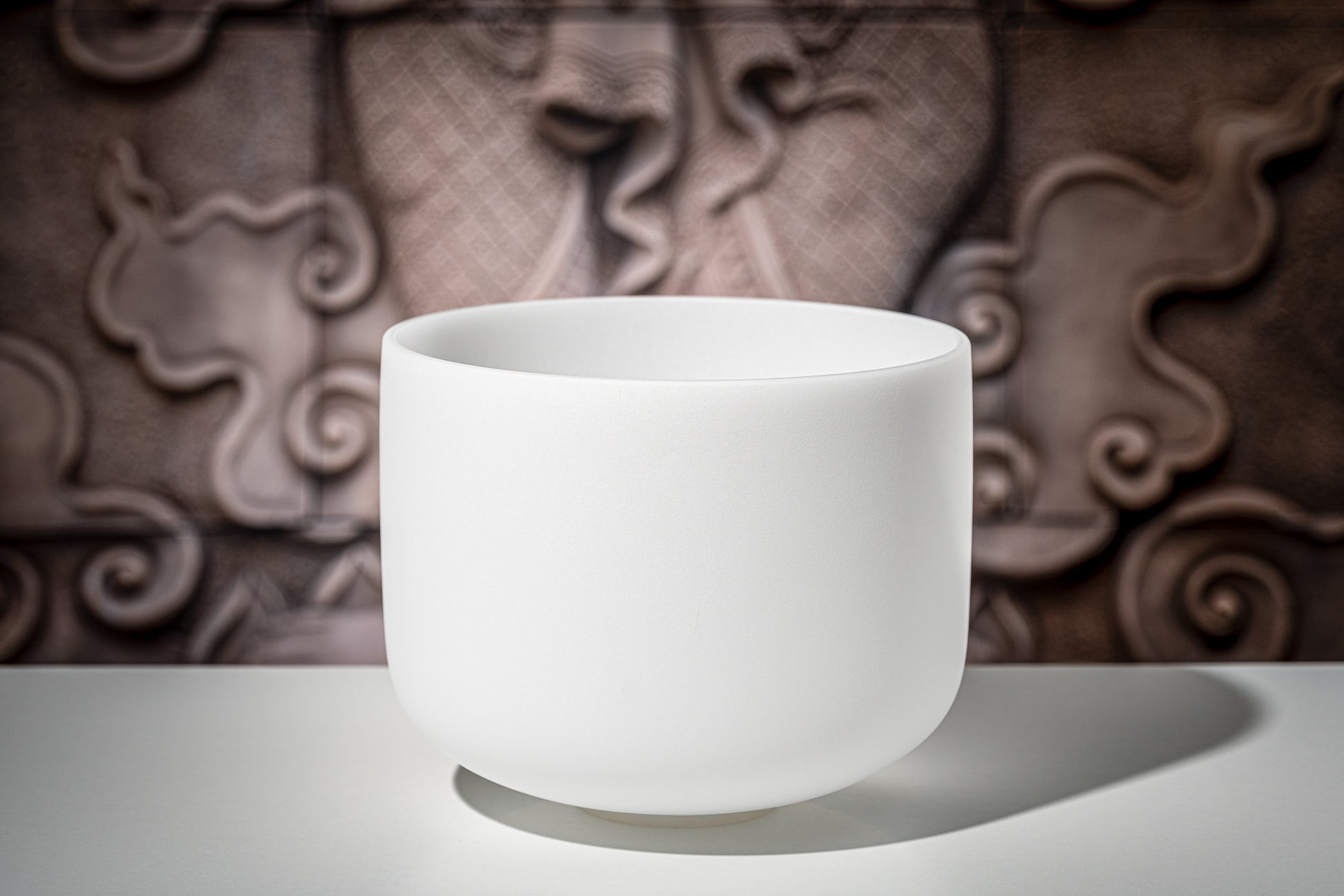 MEINL Sonic Energy White-Frosted Crystal Singing Bowl 11" - F4/Heart Chakra/432 Hz detail view 5 at Luna Panther