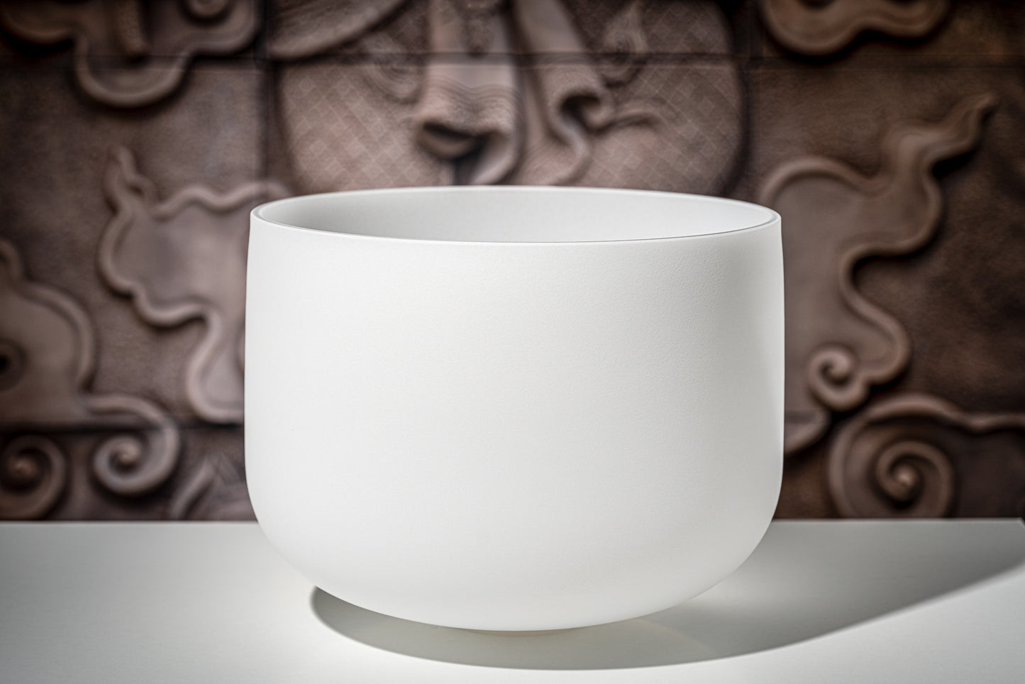 MEINL Sonic Energy White-Frosted Crystal Singing Bowl 14" - C4/Root Chakra/432 Hz detail view 5 at Luna Panther