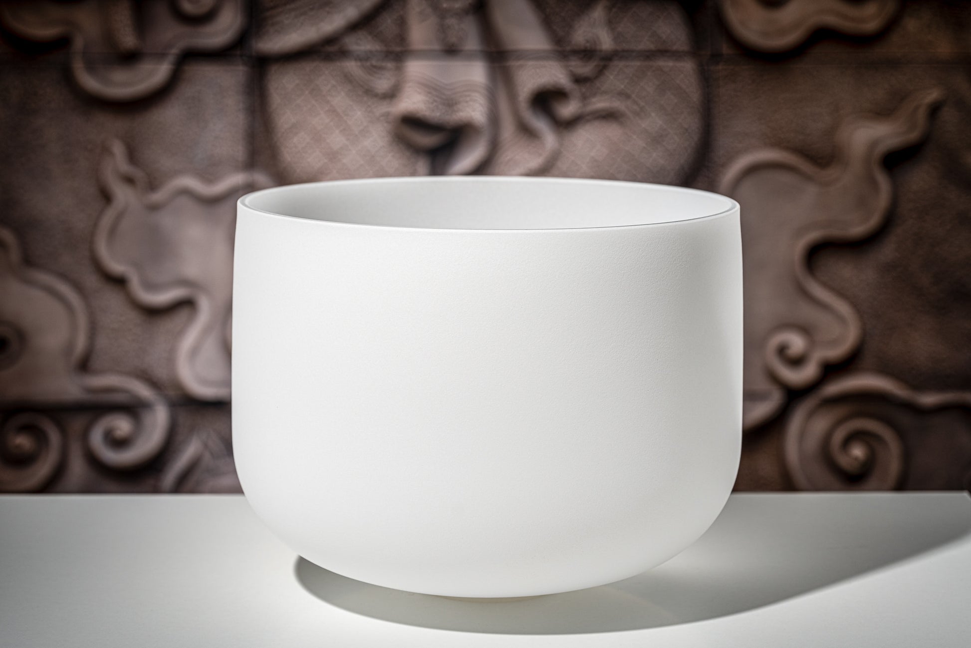 MEINL Sonic Energy White-Frosted Crystal Singing Bowl 14" - C4/Root Chakra/432 Hz detail view 5 at Luna Panther