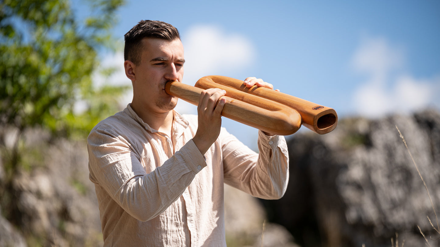MEINL Sonic Energy Z-shaped Pro Didgeridoo - D Tuning - Natural detail view 8 at Luna Panther