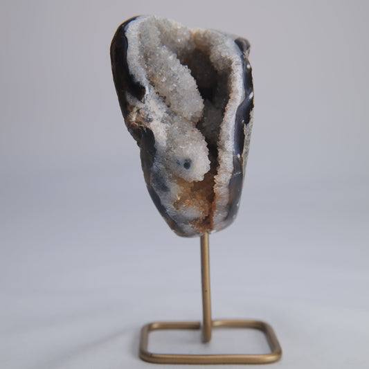 Agate Geode Druzy on Stand 184g - Luna Panther