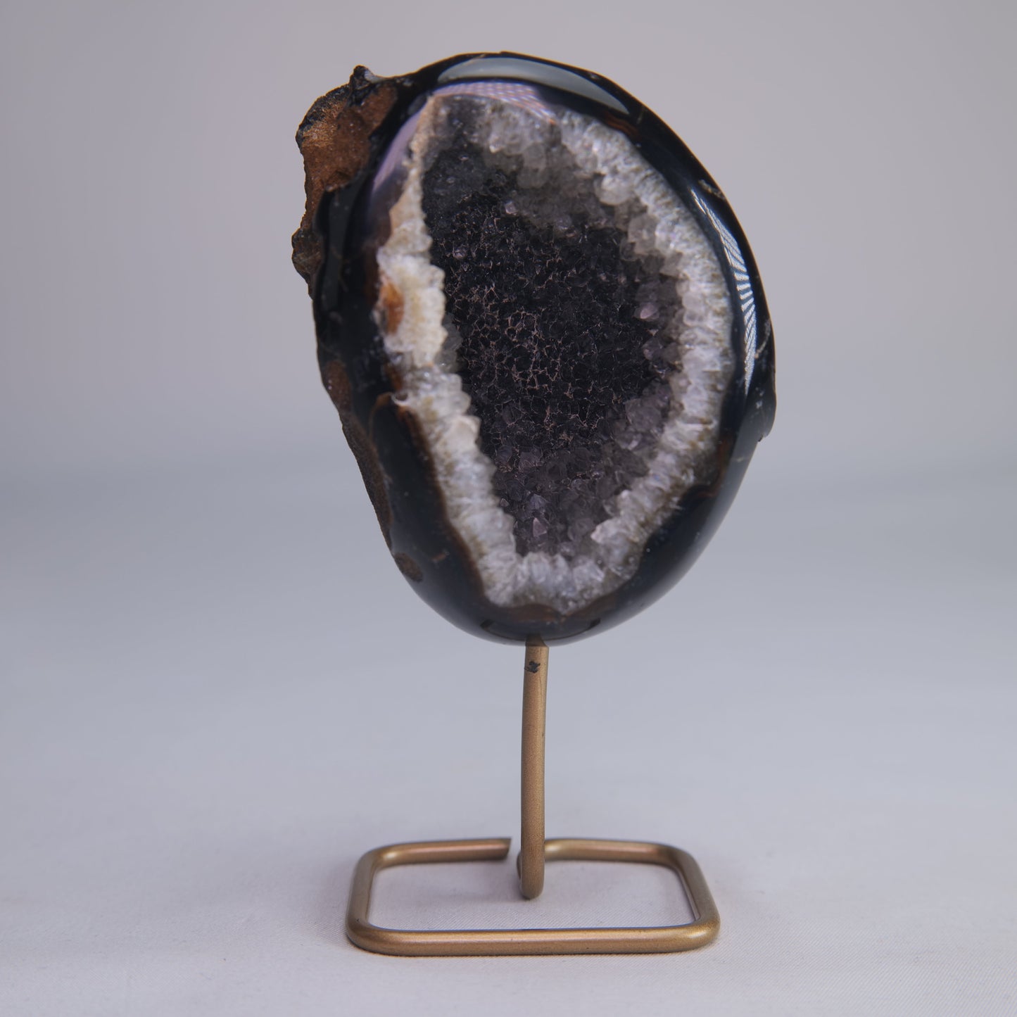 Agate Geode Druzy on Stand 237g - Luna Panther