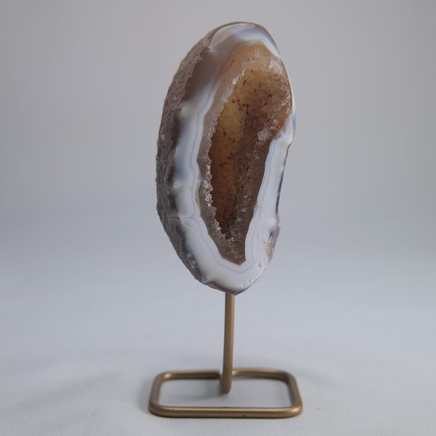 Agate Geode Druzy on Stand 244g - Luna Panther