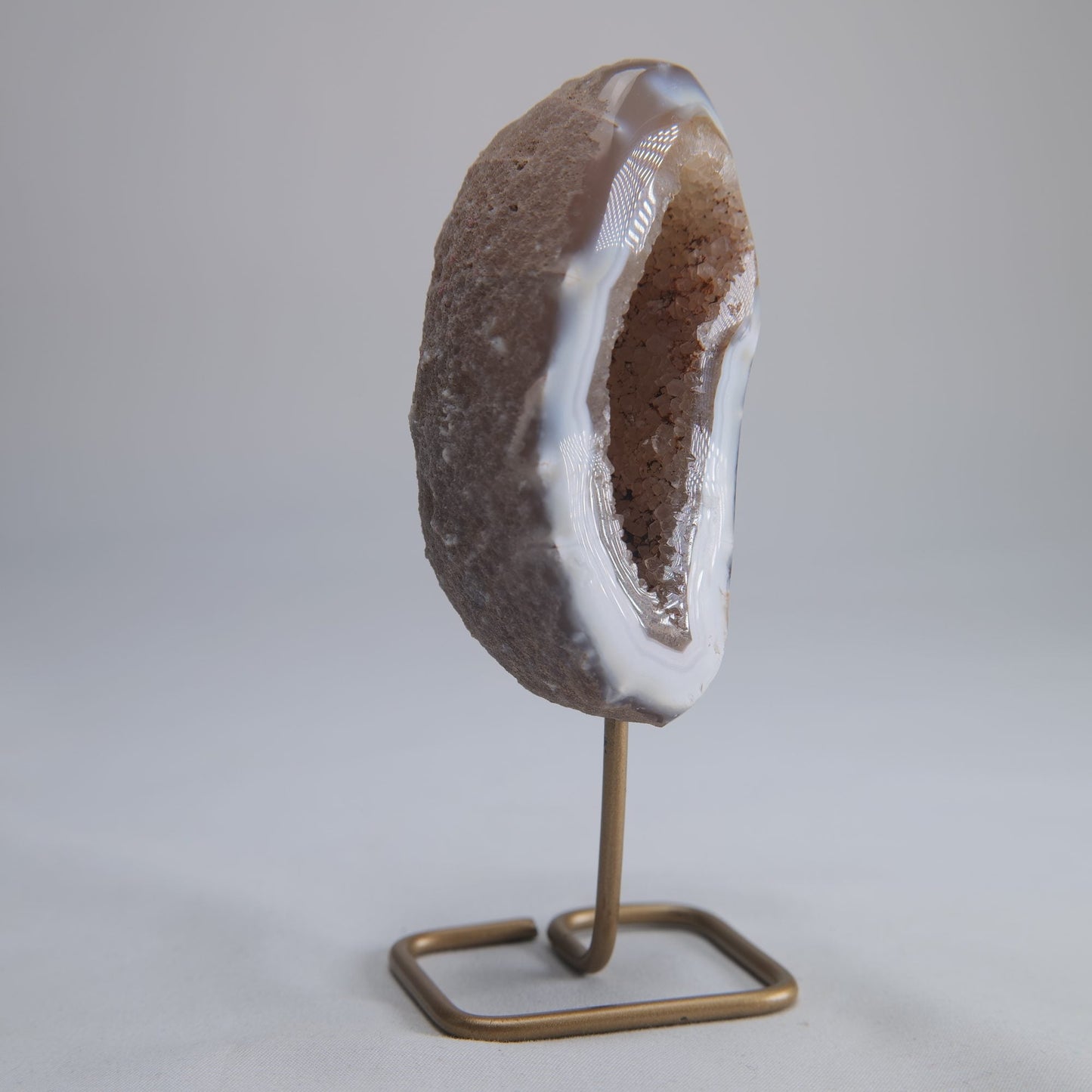 Agate Geode Druzy on Stand 244g - Luna Panther