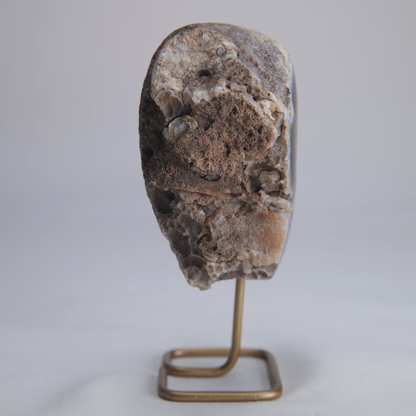 Agate Geode Druzy on Stand 281g - Luna Panther