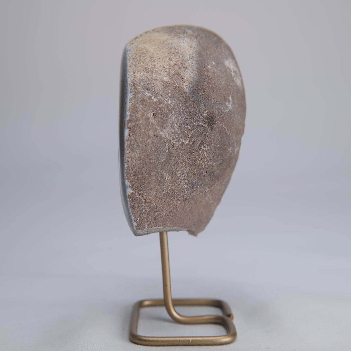Agate Geode Druzy on Stand 281g - Luna Panther
