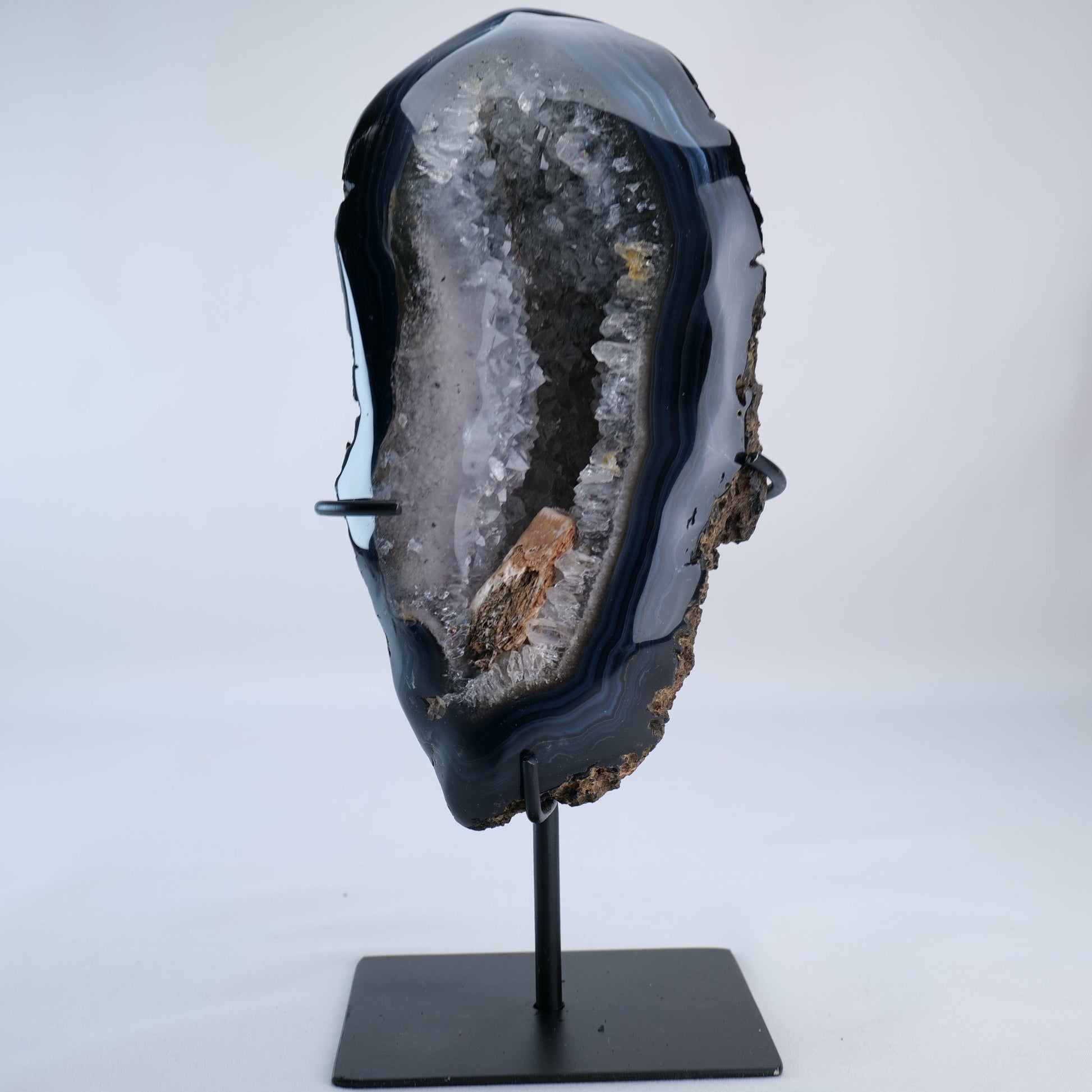 Agate Geode on Stand 1458g (Brazil) - Luna Panther