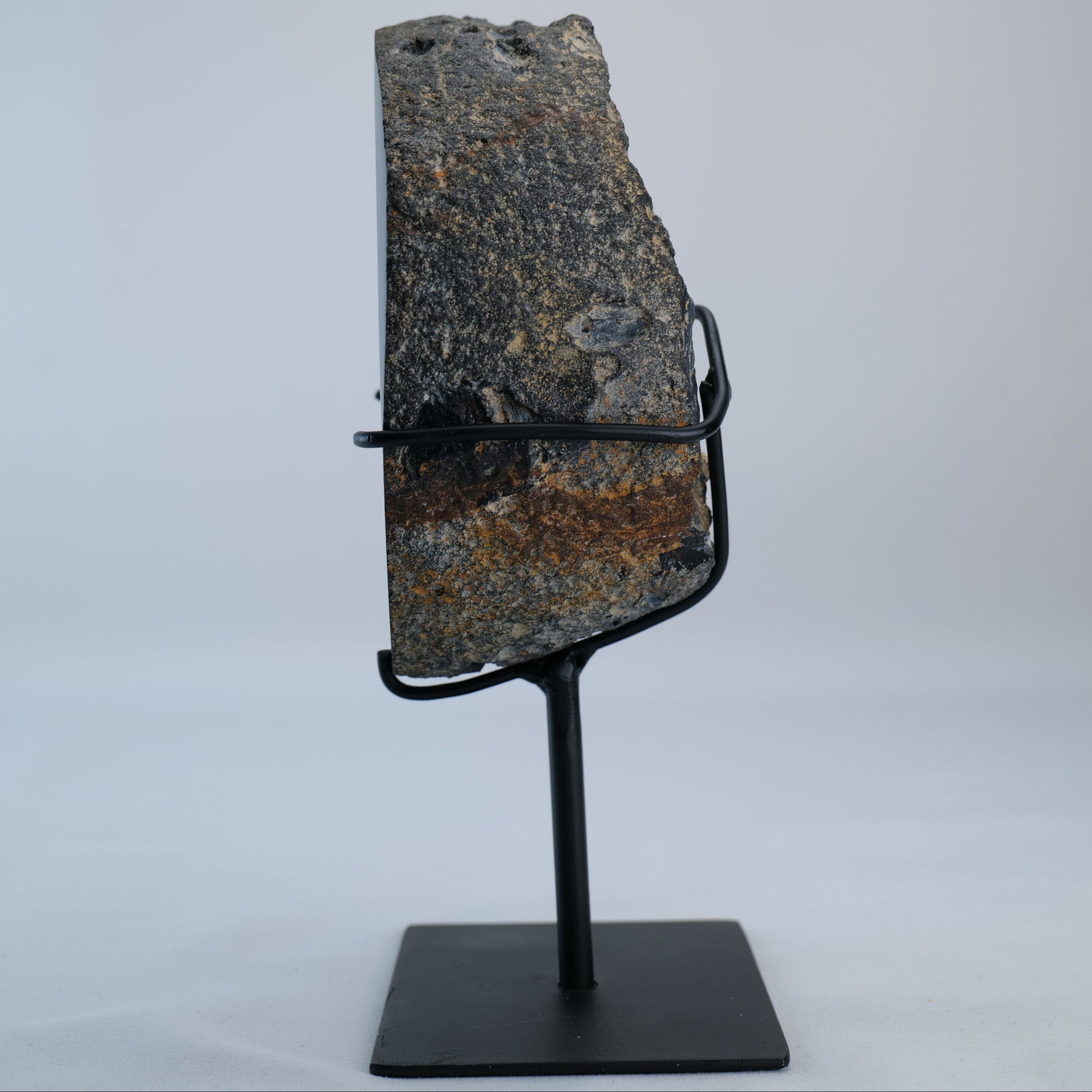Agate Geode on Stand 825g (Brazil) - Luna Panther