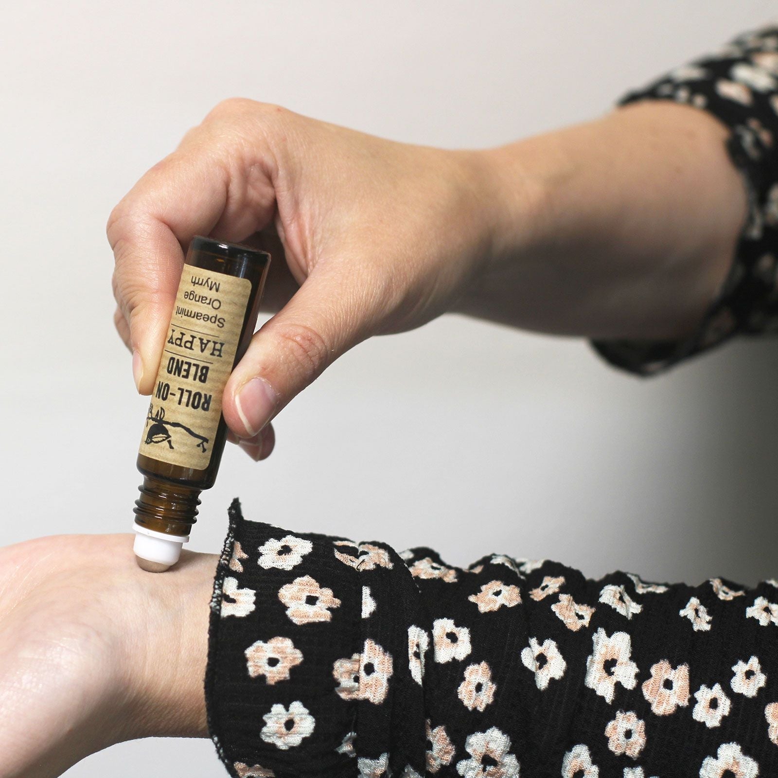 Agnes + Cat Roll On Essential Oil Blend - SLEEP - Luna Panther
