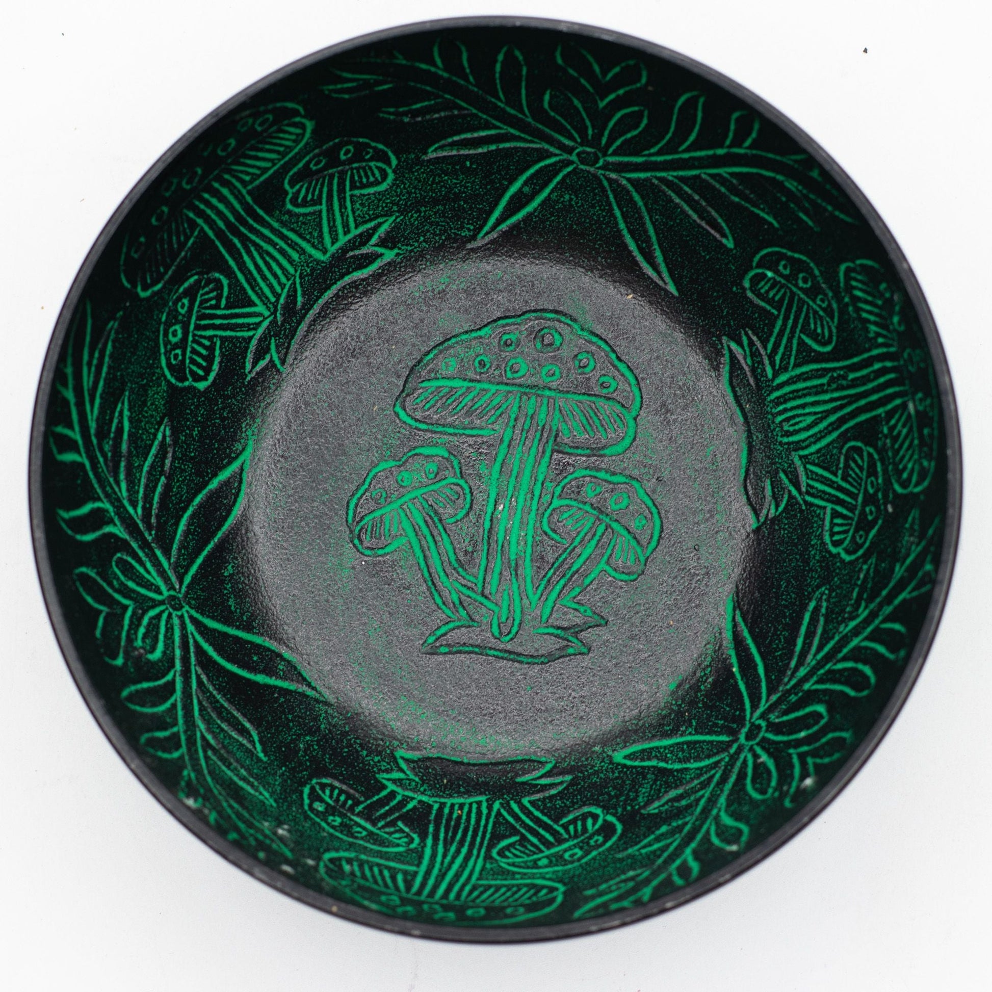 Aluminium Singing Bowl – Magic Mushroom – Green (20 cm) — singing bowl, image 2 of 6.