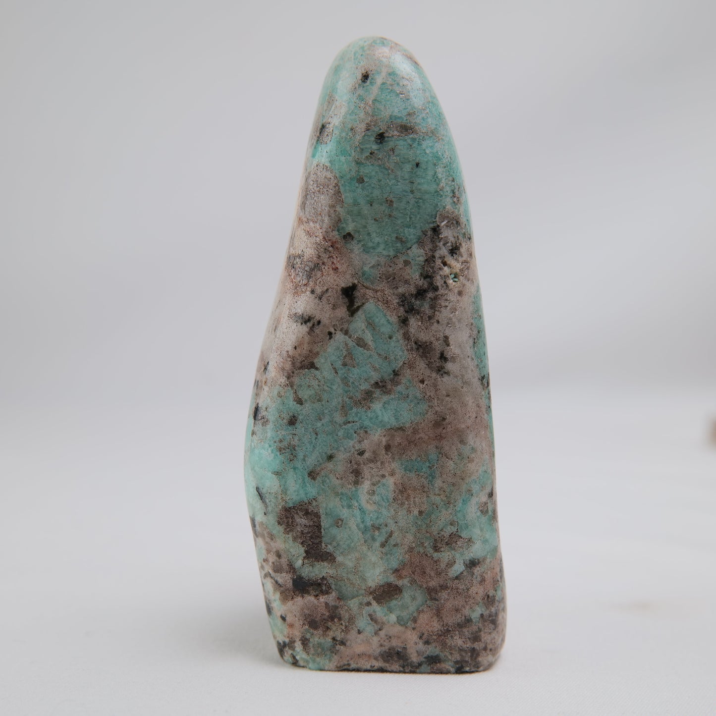 Amazonite Freeform — 286 g (115 mm) - Luna Panther