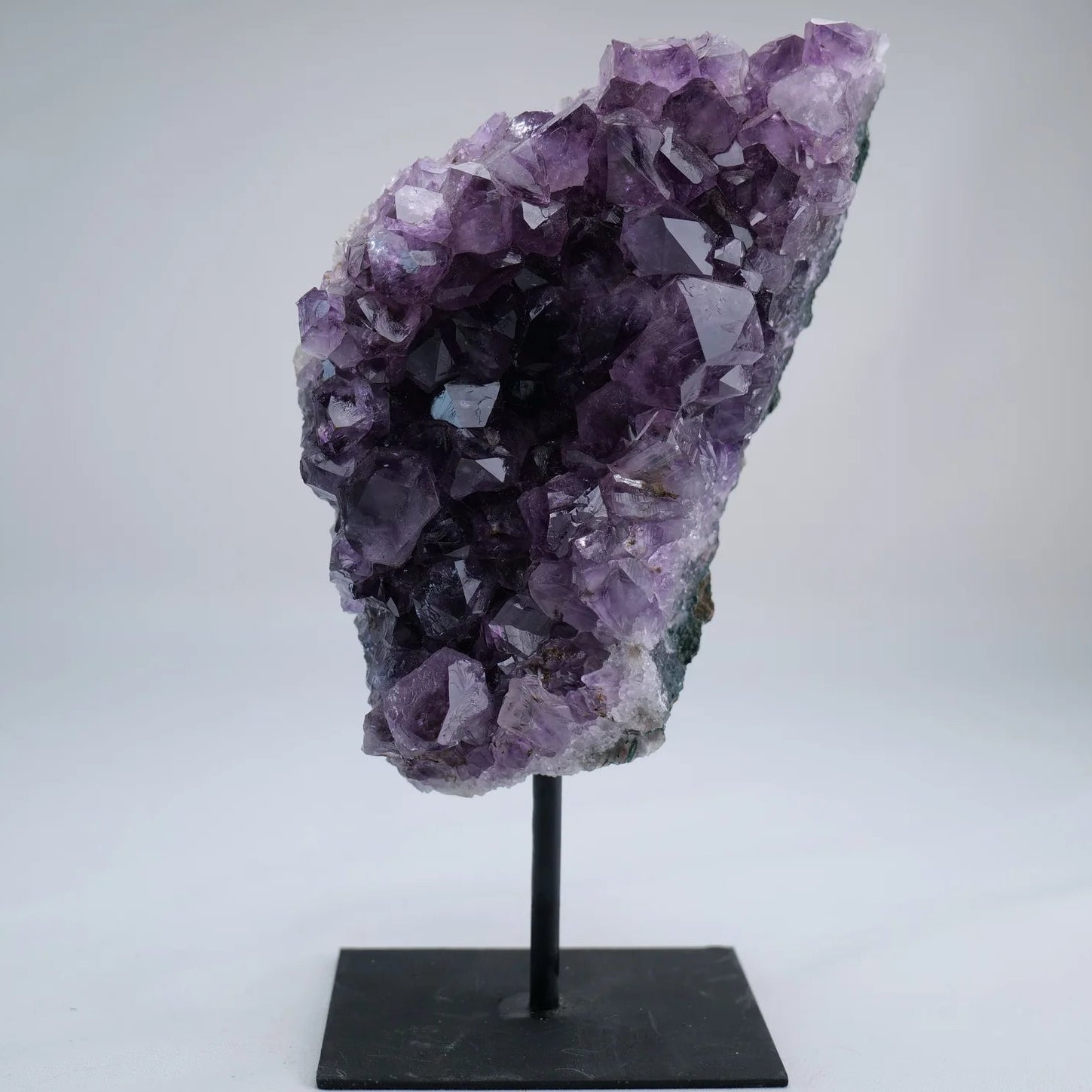 Amethyst Druzy on Stand 1150g - Luna Panther