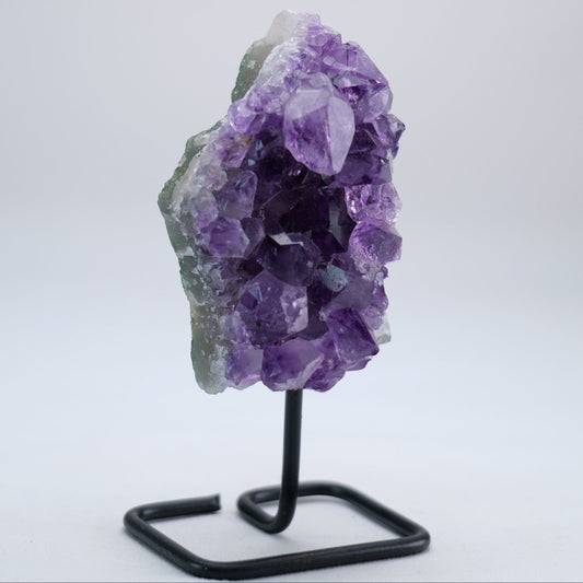 Amethyst Druzy on Stand 138g - Luna Panther