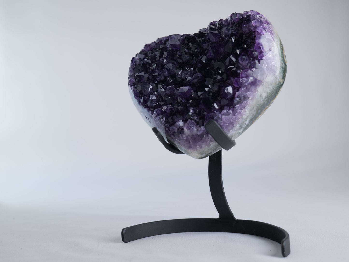Amethyst Heart 1535g on Custom Stand - Luna Panther