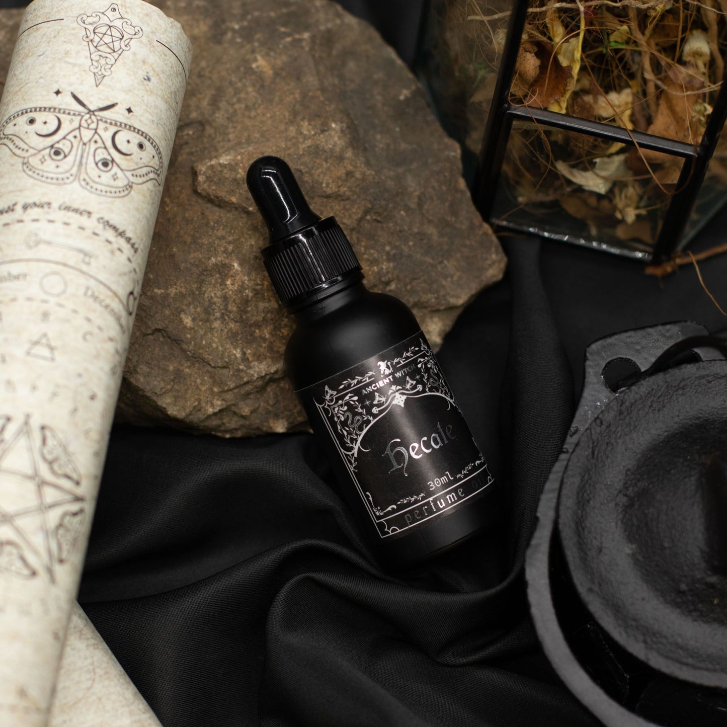 Ancient Witch Perfume Oil - Hecate - Luna Panther