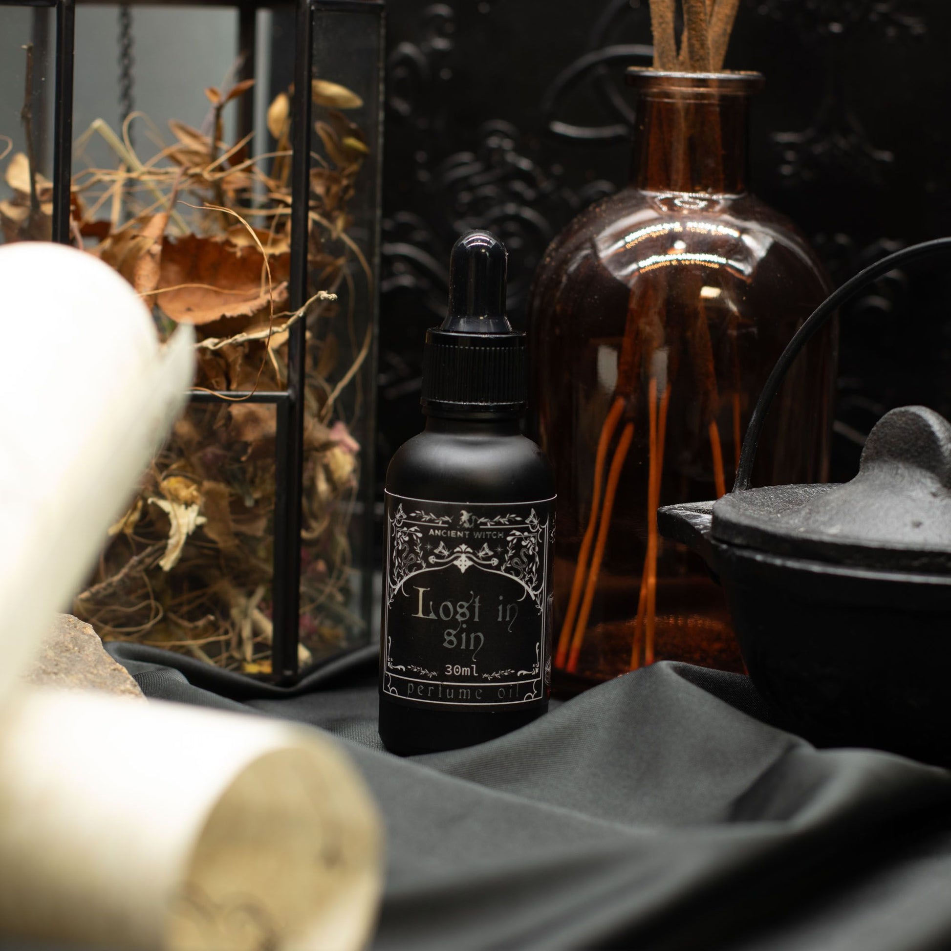 Ancient Witch Perfume Oil - Lost in Sin - Luna Panther