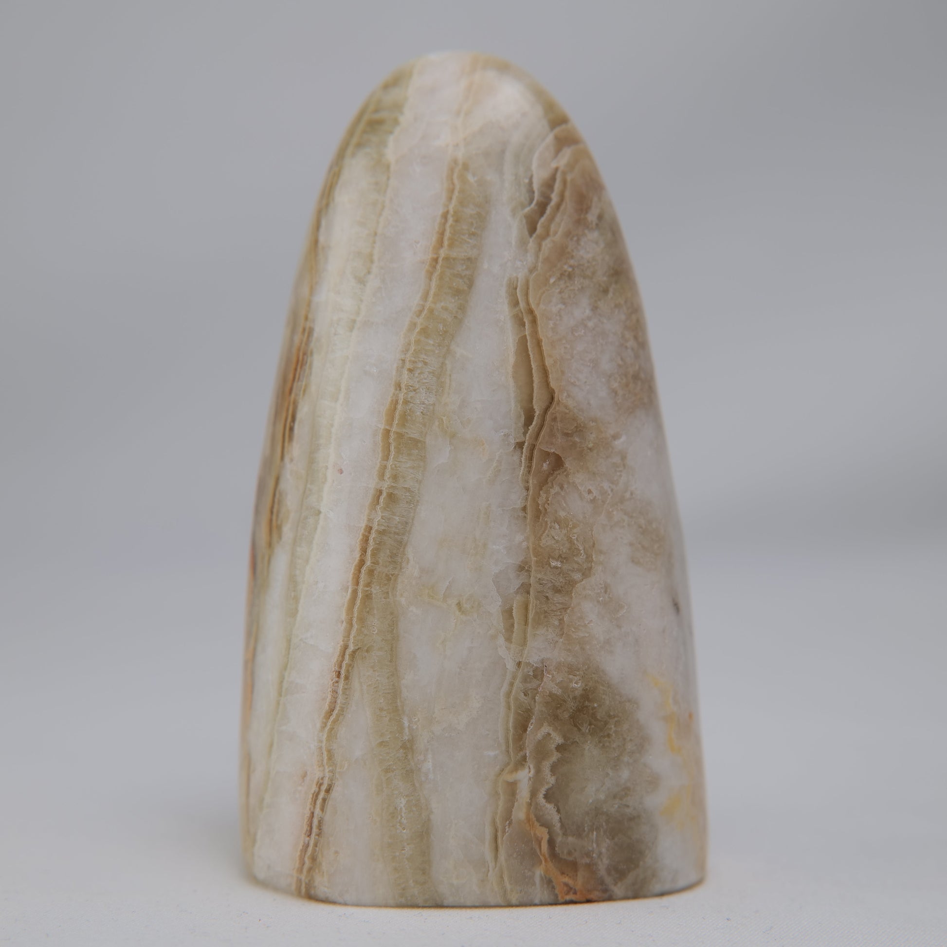 Aragonite Freeform — 318 g (100 mm) - Luna Panther
