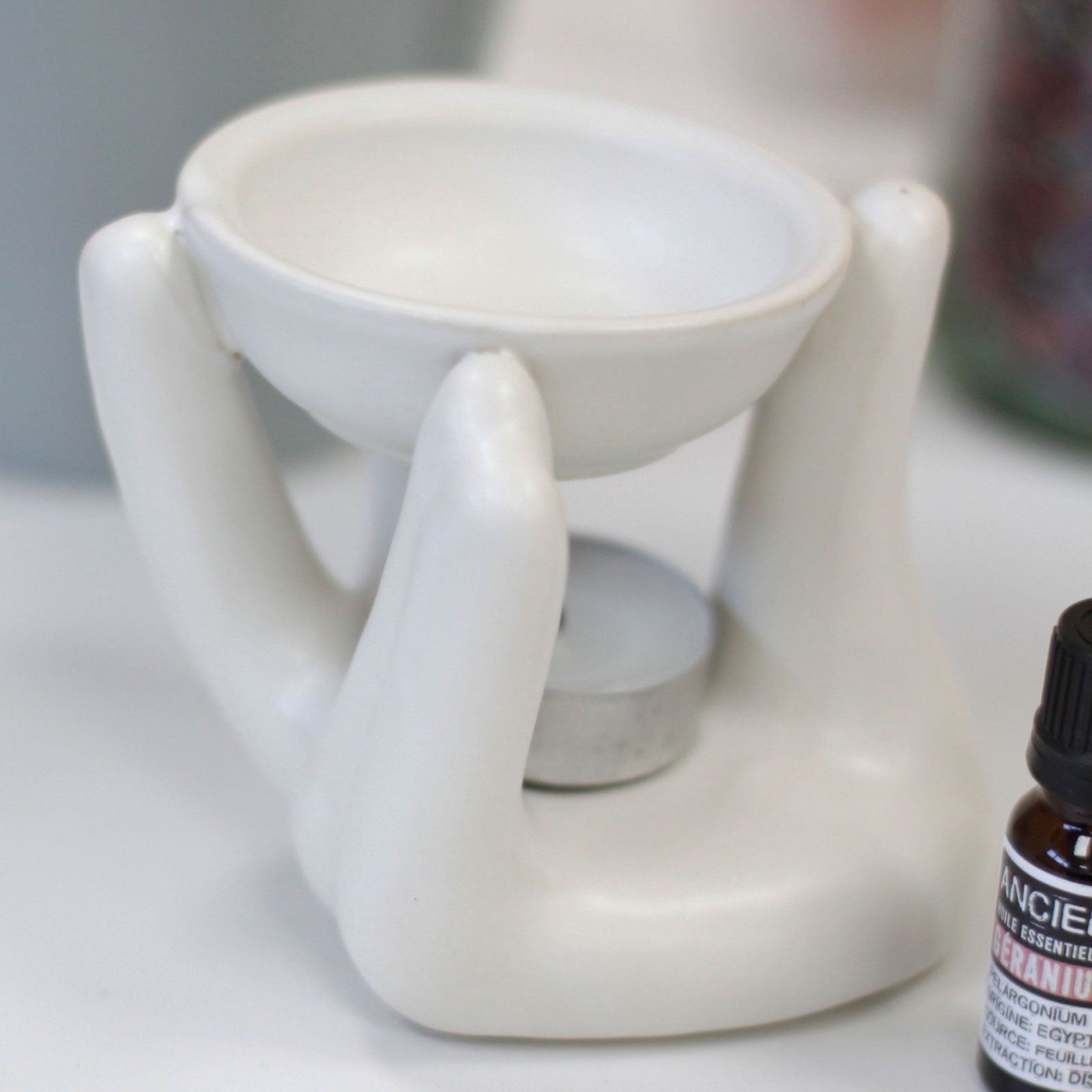 Helping Hand Oil Burner – White – image 3