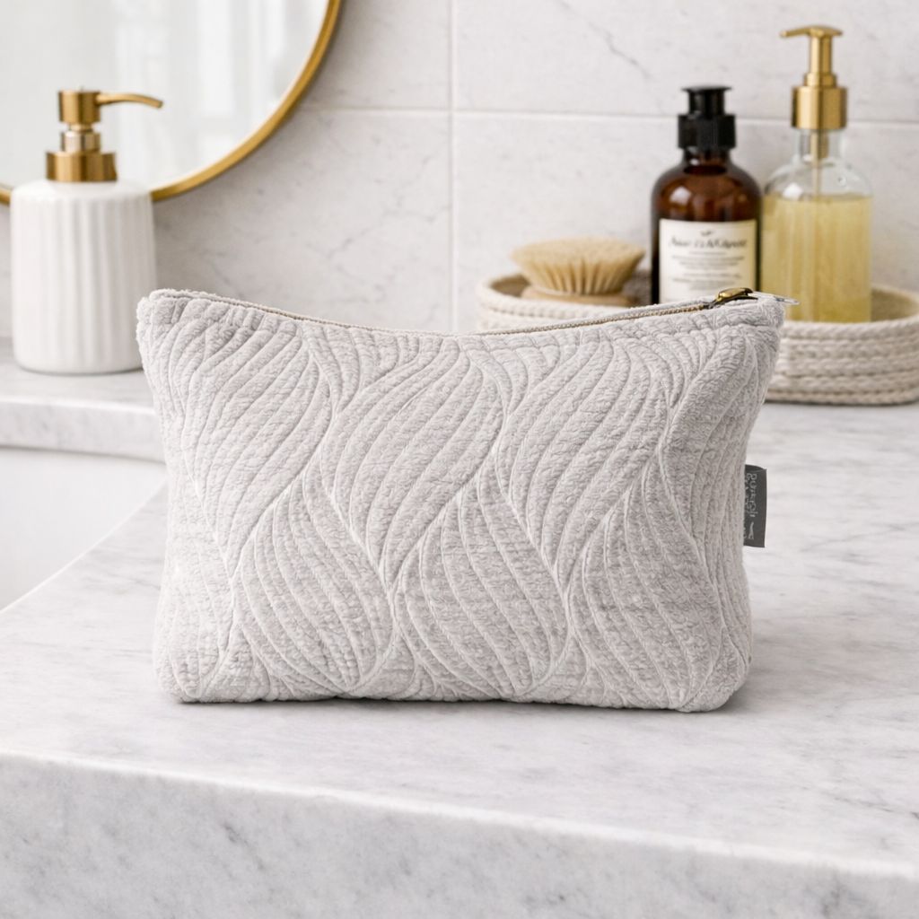 Nomad Sari Indian Jacquard Toiletry Bag – Moonlit Weave – image 8