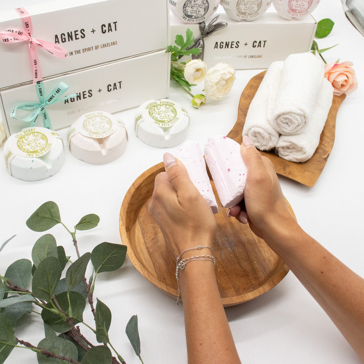 Agnes + Cat Floral & Citrus Bath Fizzer Gift Set – image 7