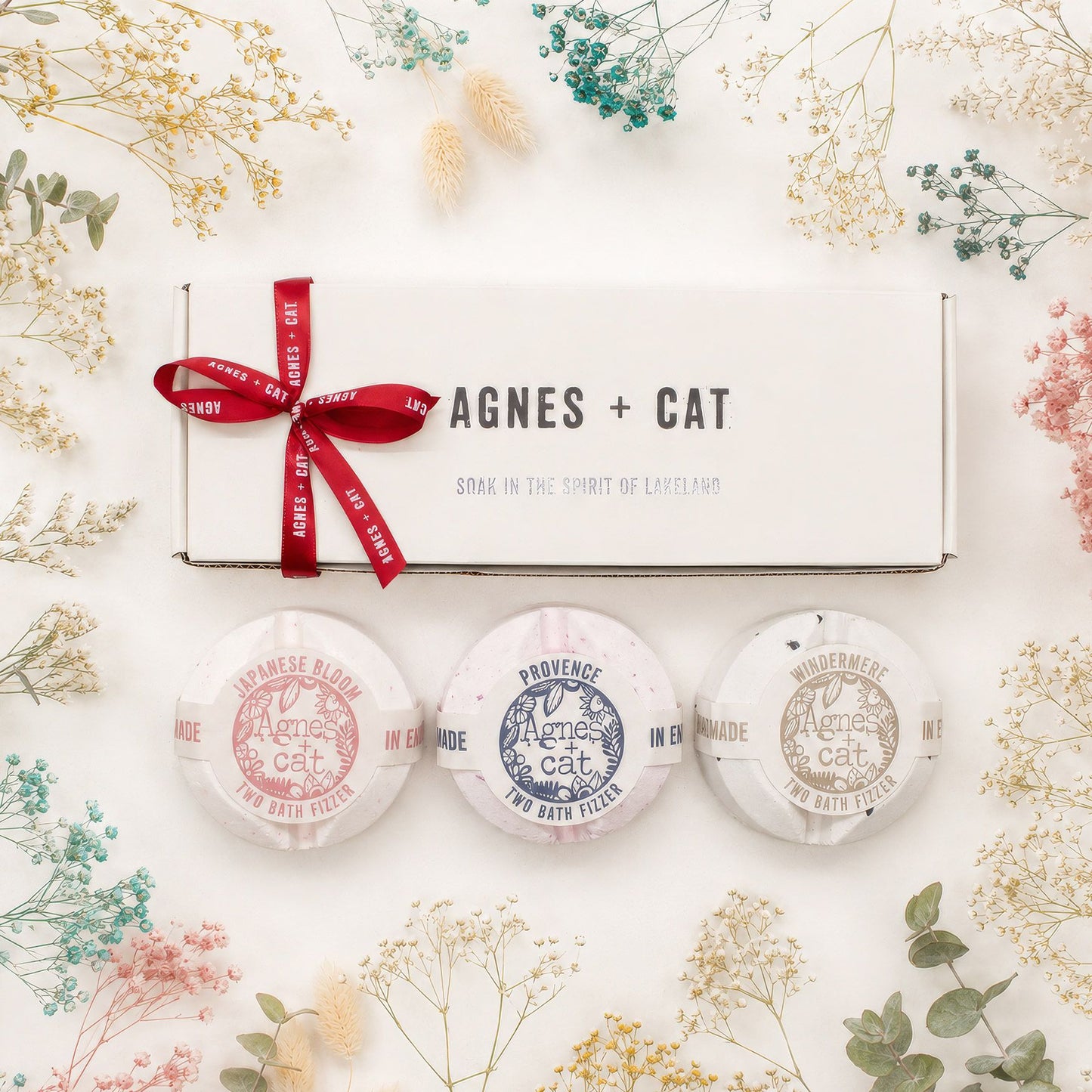 Agnes + Cat Lakeland Favourites Bath Fizzer Gift Set – image 8