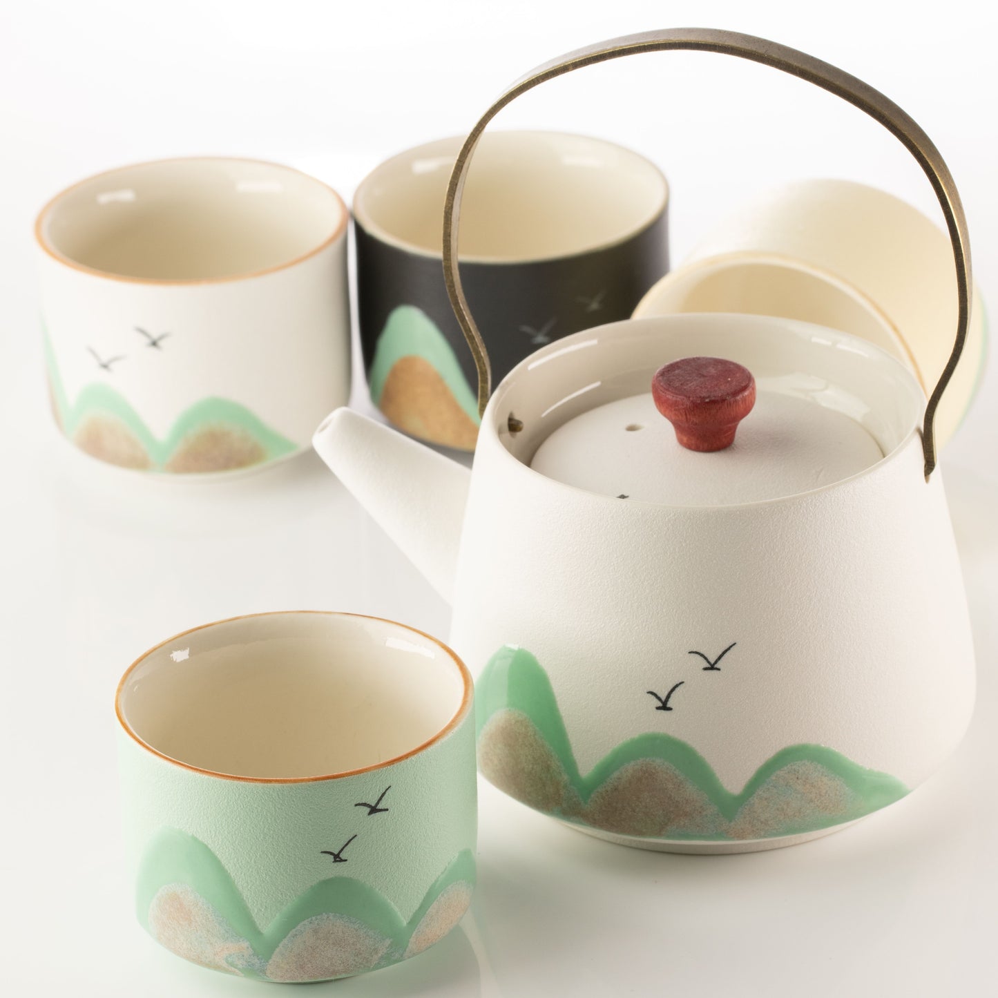 Thousand Miles – Tea Set – Four Cups – Ceremonial Cloth & Bamboo Grip – image 1