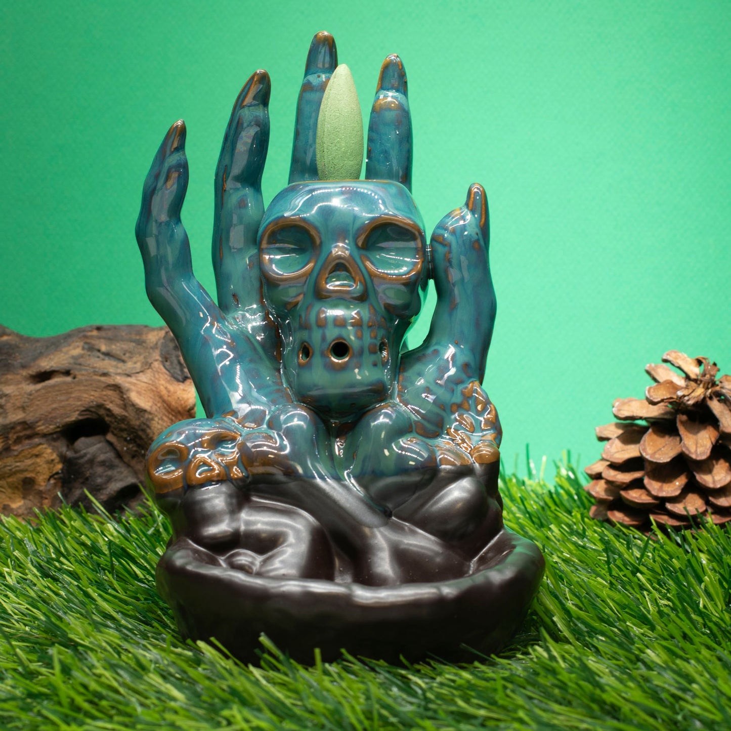 Backflow Incense Burner - Skull in Hand - Luna Panther