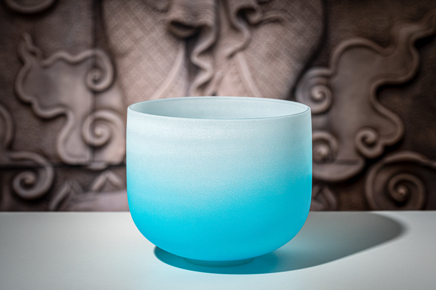 MEINL Sonic Energy Color-Frosted Crystal Singing Bowl 10" - G4/Throat Chakra/440 Hz - Light Blu detail view 4 at Luna Panther