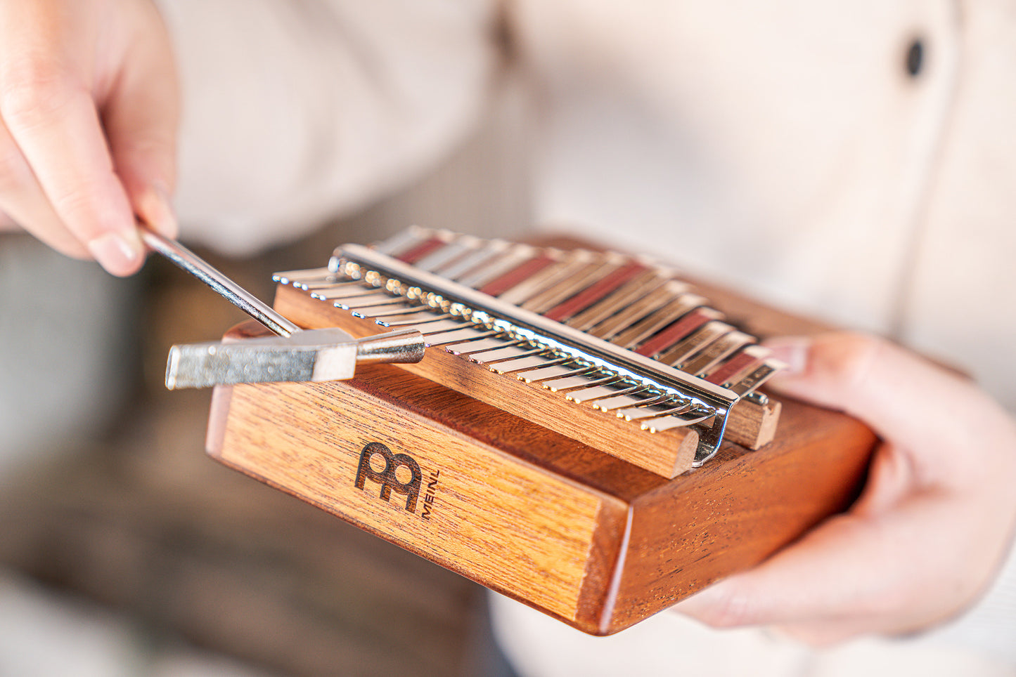Meinl Sonic Energy Soundhole Pickup Kalimba - 17 notes, mahogany detail view 3 at Luna Panther