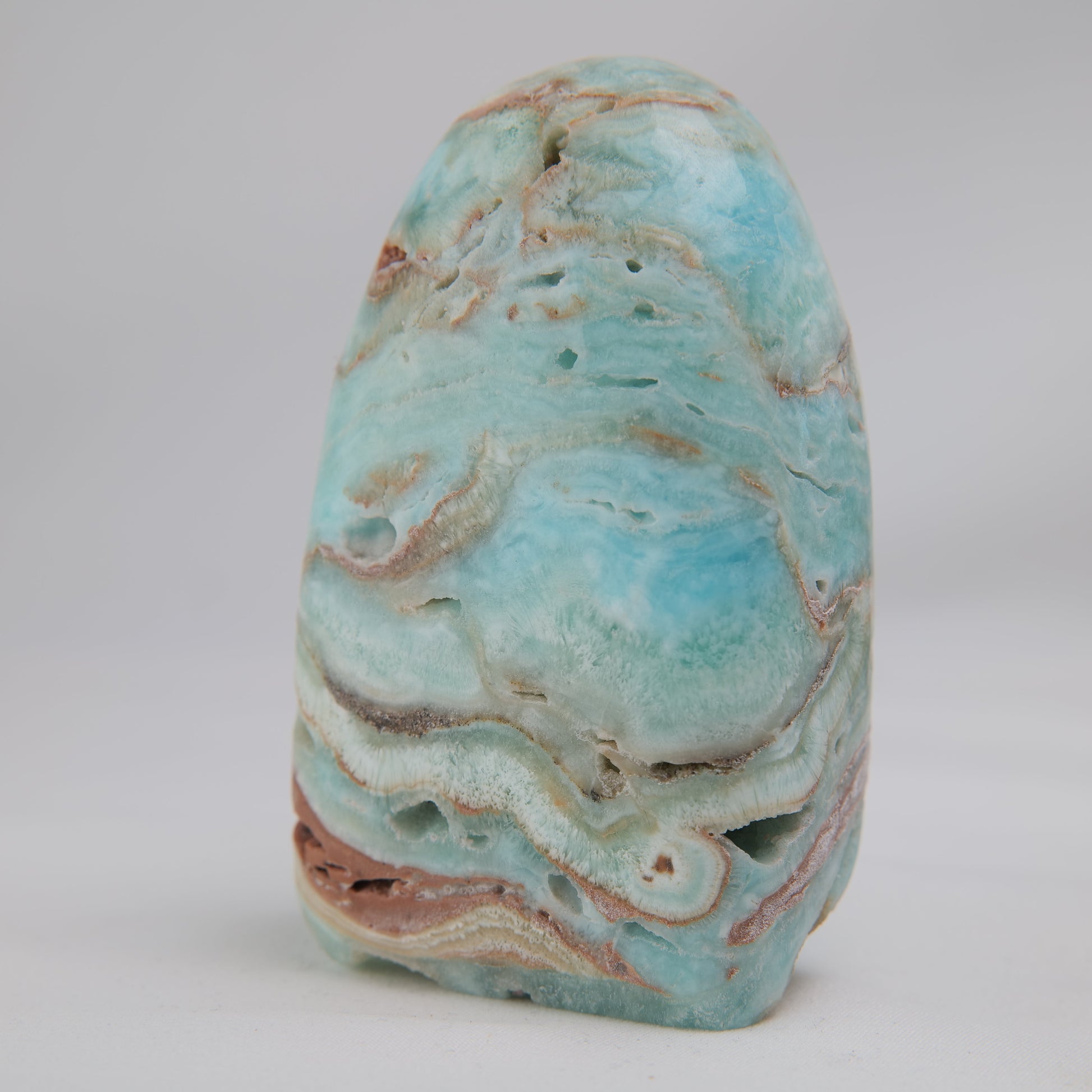 Caribbean Calcite Freeform — 350 g (90 mm) - Luna Panther