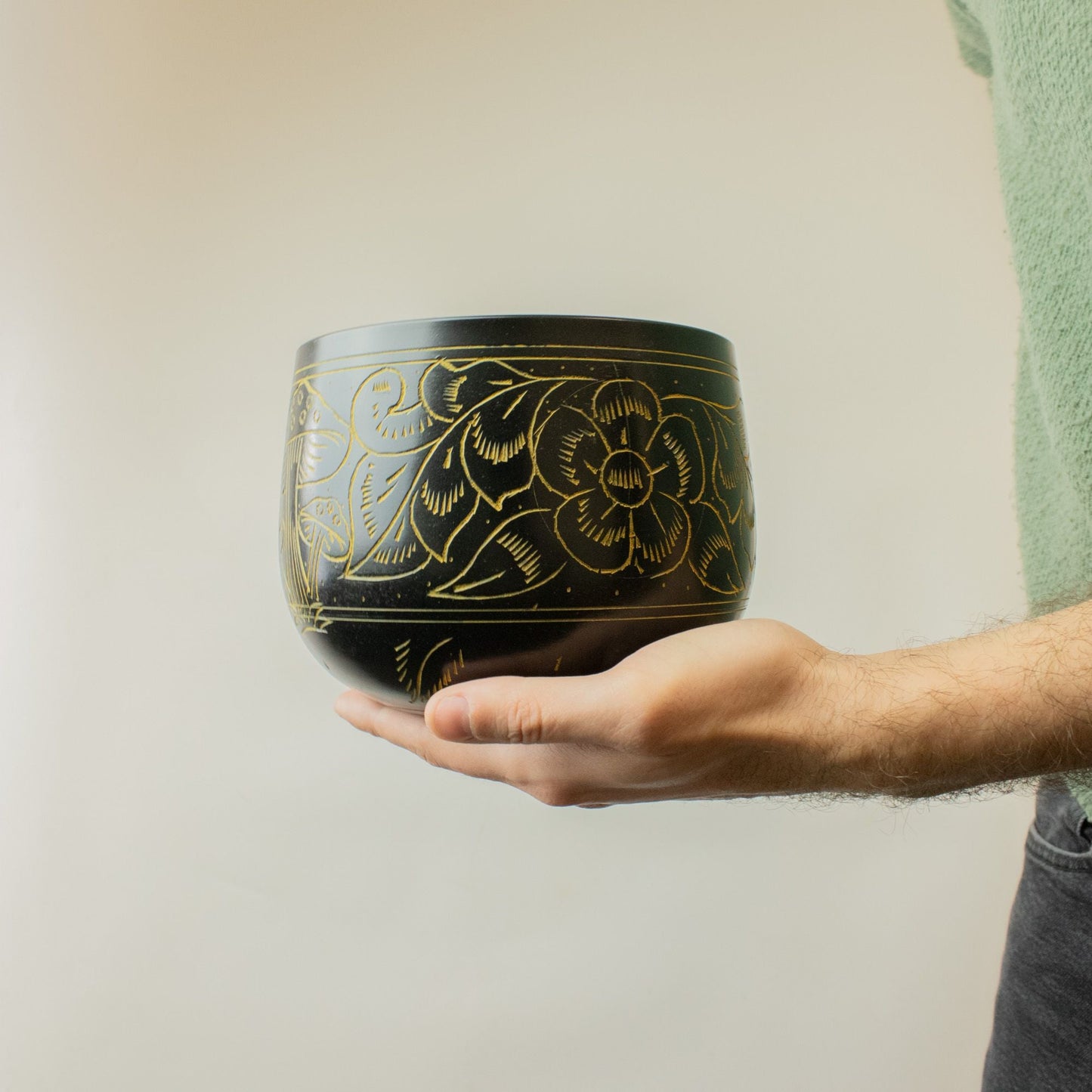 Cauldron Singing Bowl – Magic Mushroom – Yellow (15 cm) — percussion, image 3 of 9.