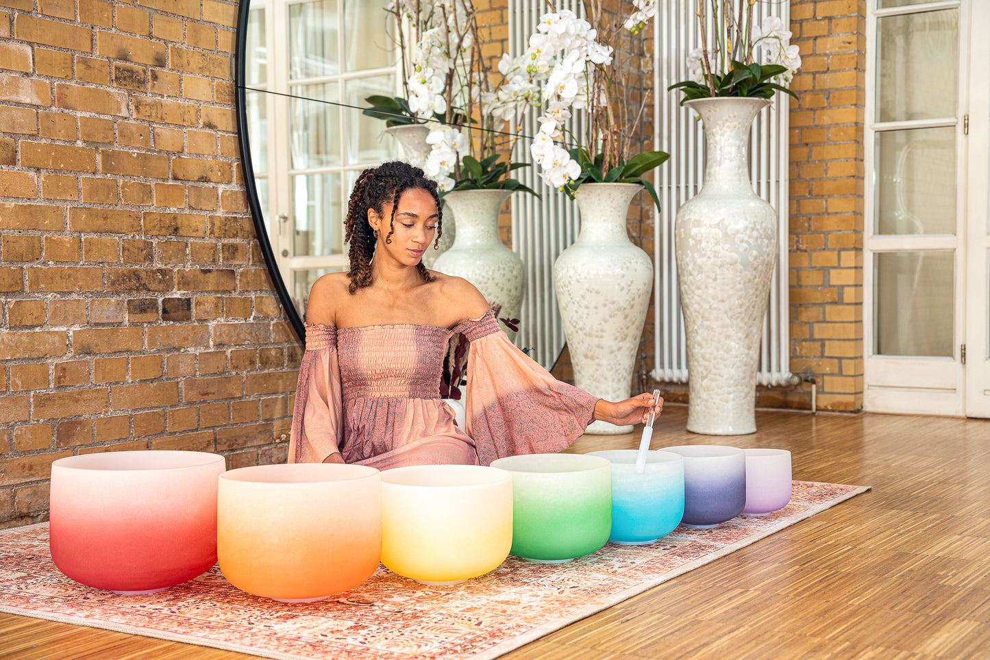 MEINL Sonic Energy Color-Frosted Crystal Singing Bowl Chakra Set 7 pcs - B4/A4/G4/F4/E4/D4/C4/4 detail view 8 at Luna Panther