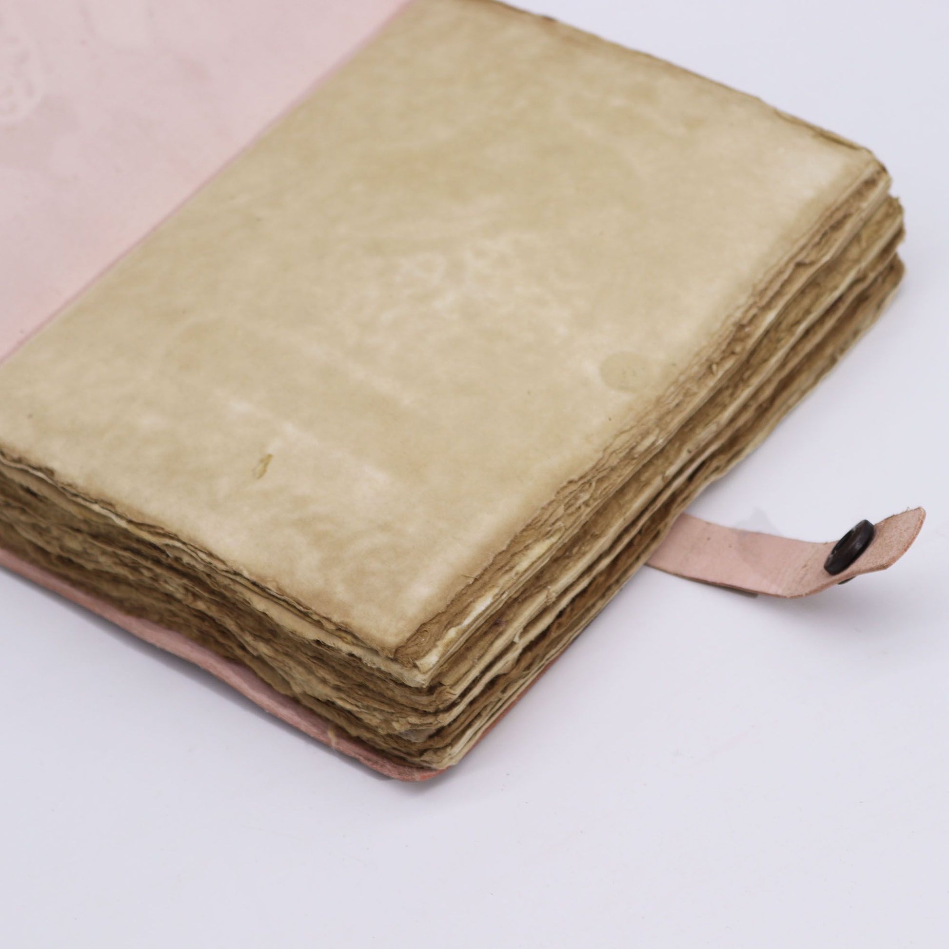 Checkmate Book - Light Tan - 200 pages deckle - edged - 20x15cm - Luna Panther