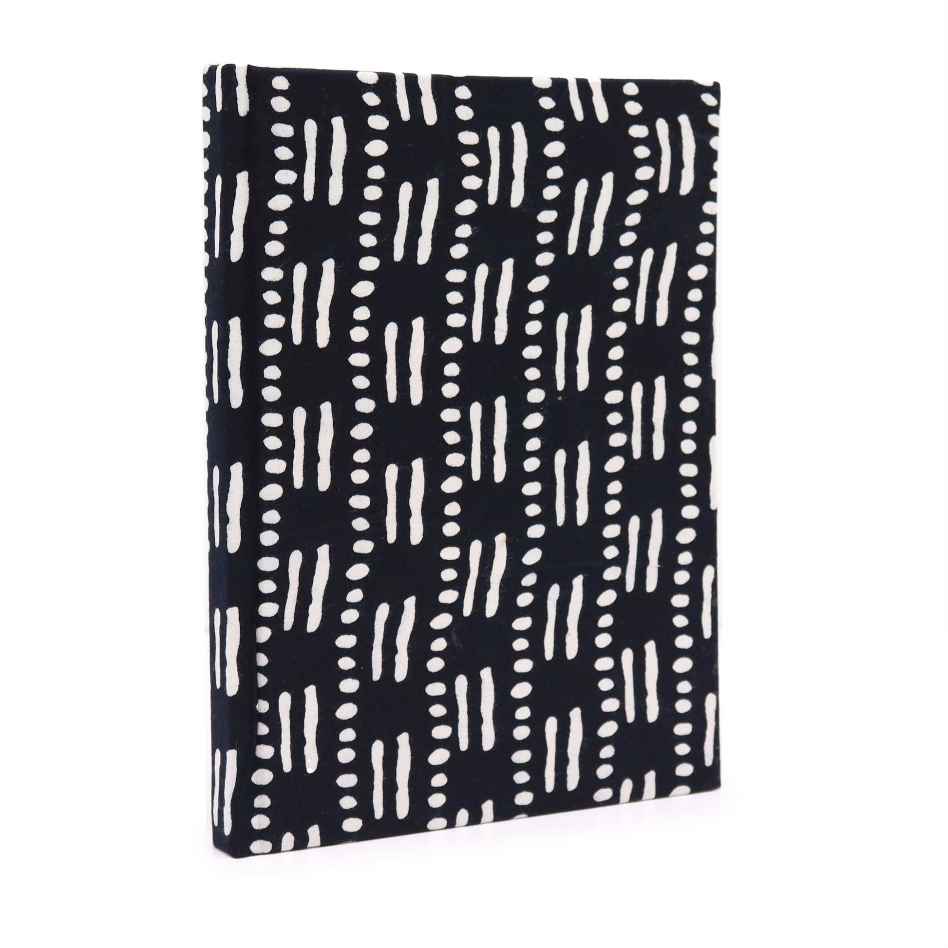 Cotton Bound Notebooks 20x15cm - 96 pages - Black Dots & Dashes - Luna Panther