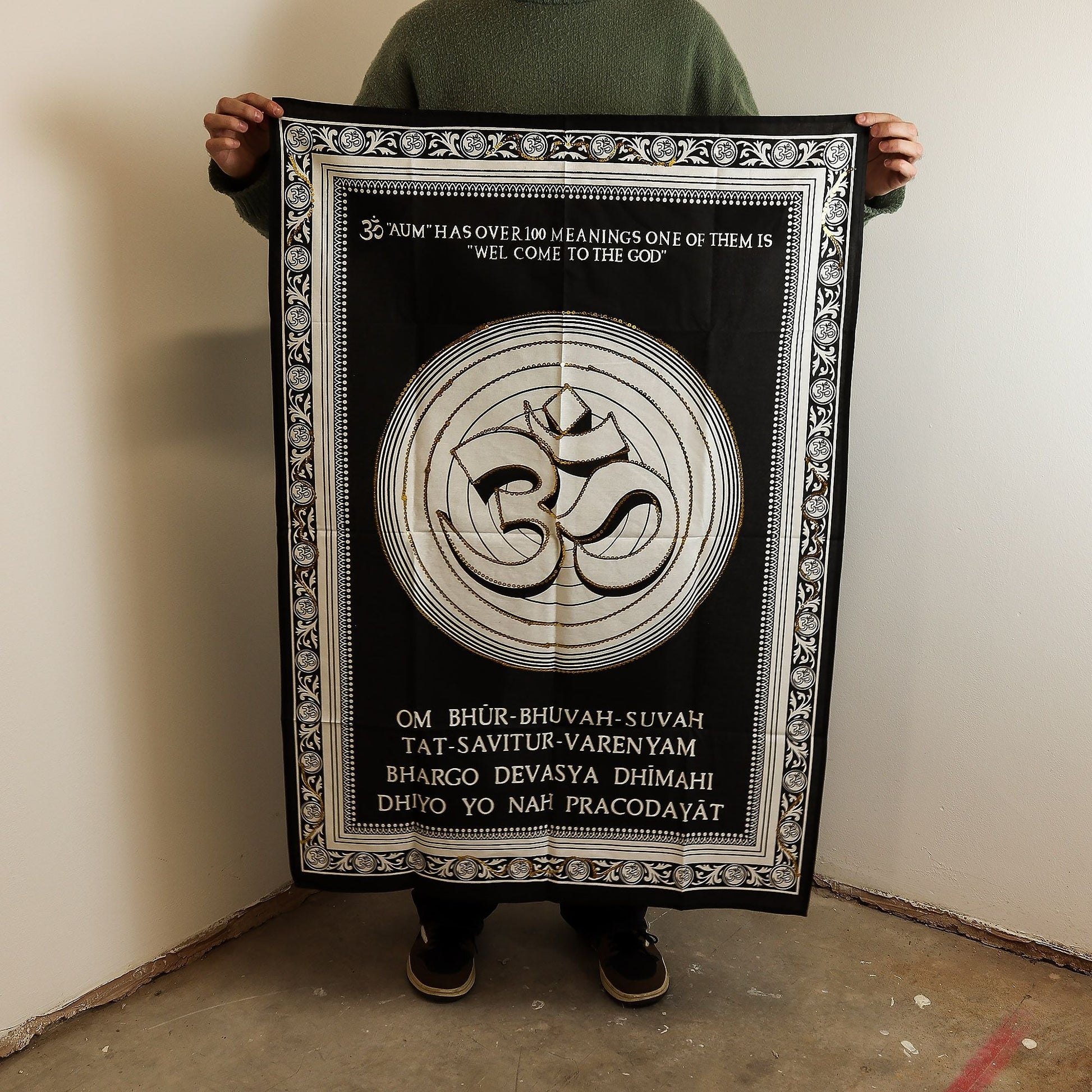 Cotton Wall Art (70x110cm) - Om - Welcome to the God - Luna Panther