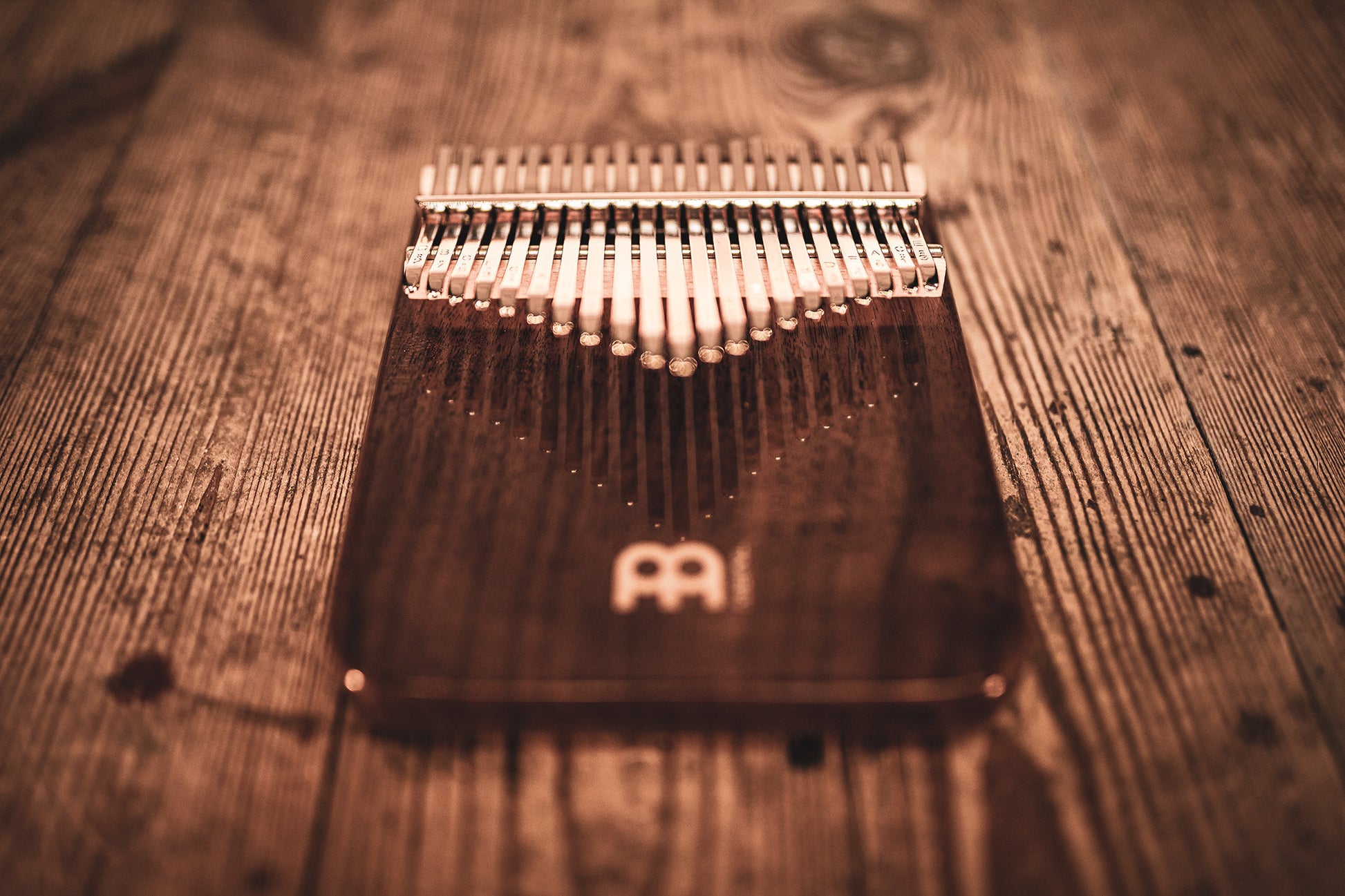 Meinl Sonic Energy Solid Kalimba - 21 notes, black walnut detail view 11 at Luna Panther