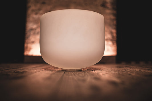 MEINL Sonic Energy White-Frosted Crystal Singing Bowl 11" - F4/Heart Chakra/432 Hz detail view 2 at Luna Panther alternate view
