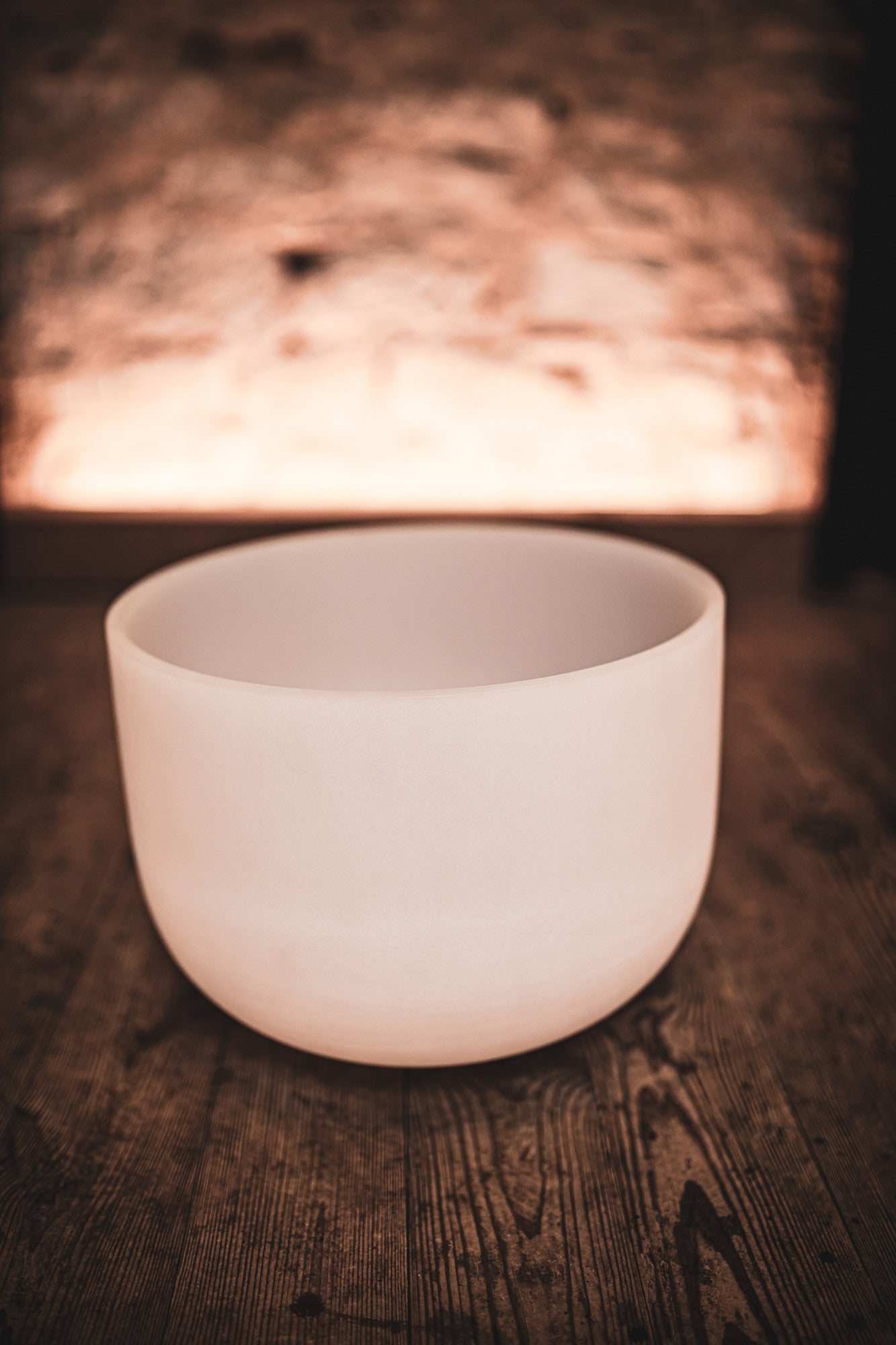 MEINL Sonic Energy White-Frosted Crystal Singing Bowl 13" - D4/Sacral Chakra/432 Hz detail view 4 at Luna Panther