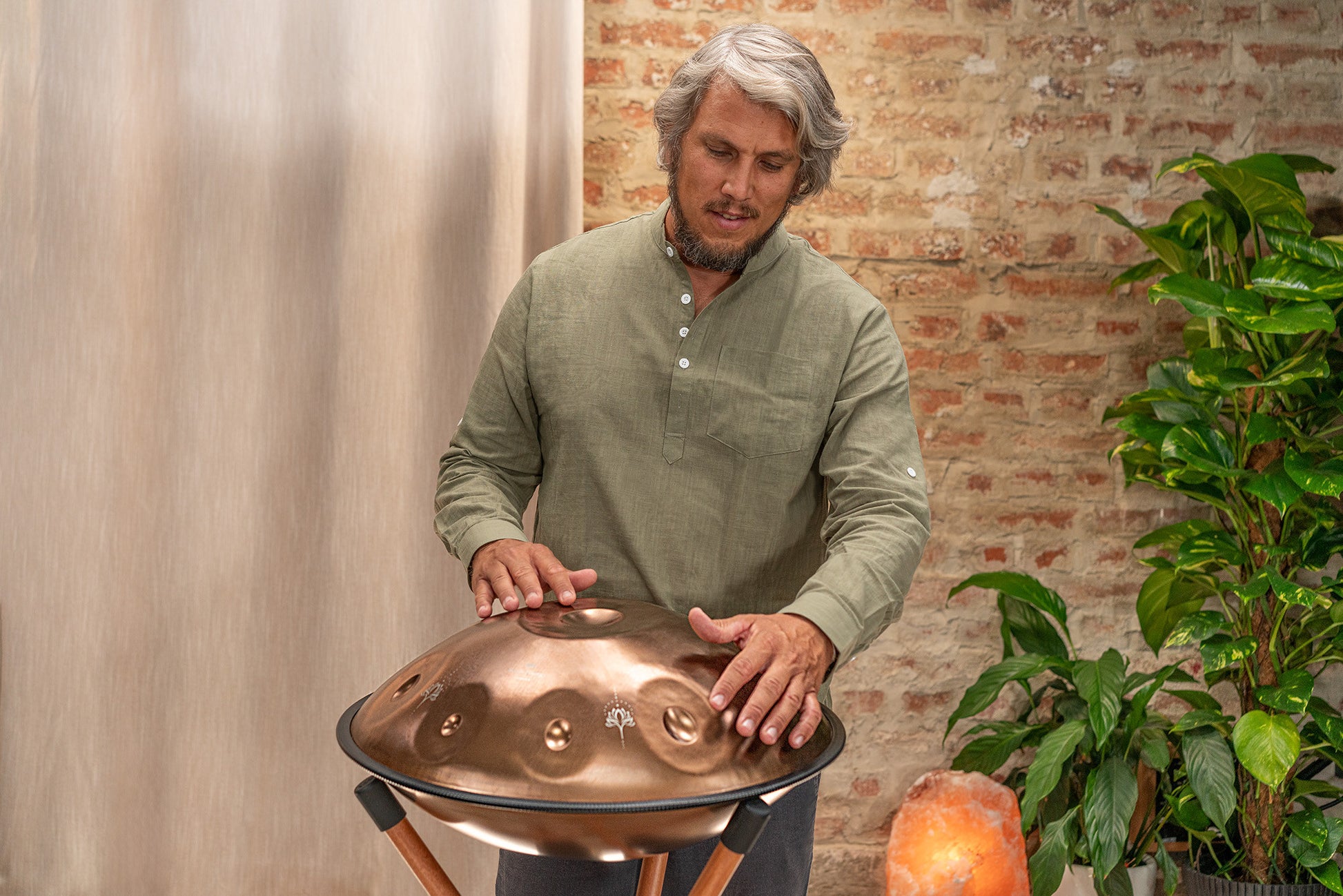 MEINL Sonic Energy Sensory Handpan, Stainless Steel, E La Sirena, 10 Notes, 432 Hz, Vintage cop detail view 9 at Luna Panther
