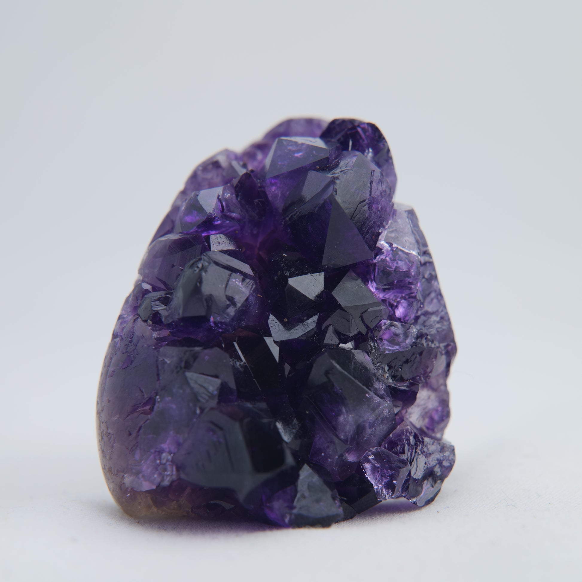 Close-up of deep purple crystals on 79g Uruguay amethyst druzy point