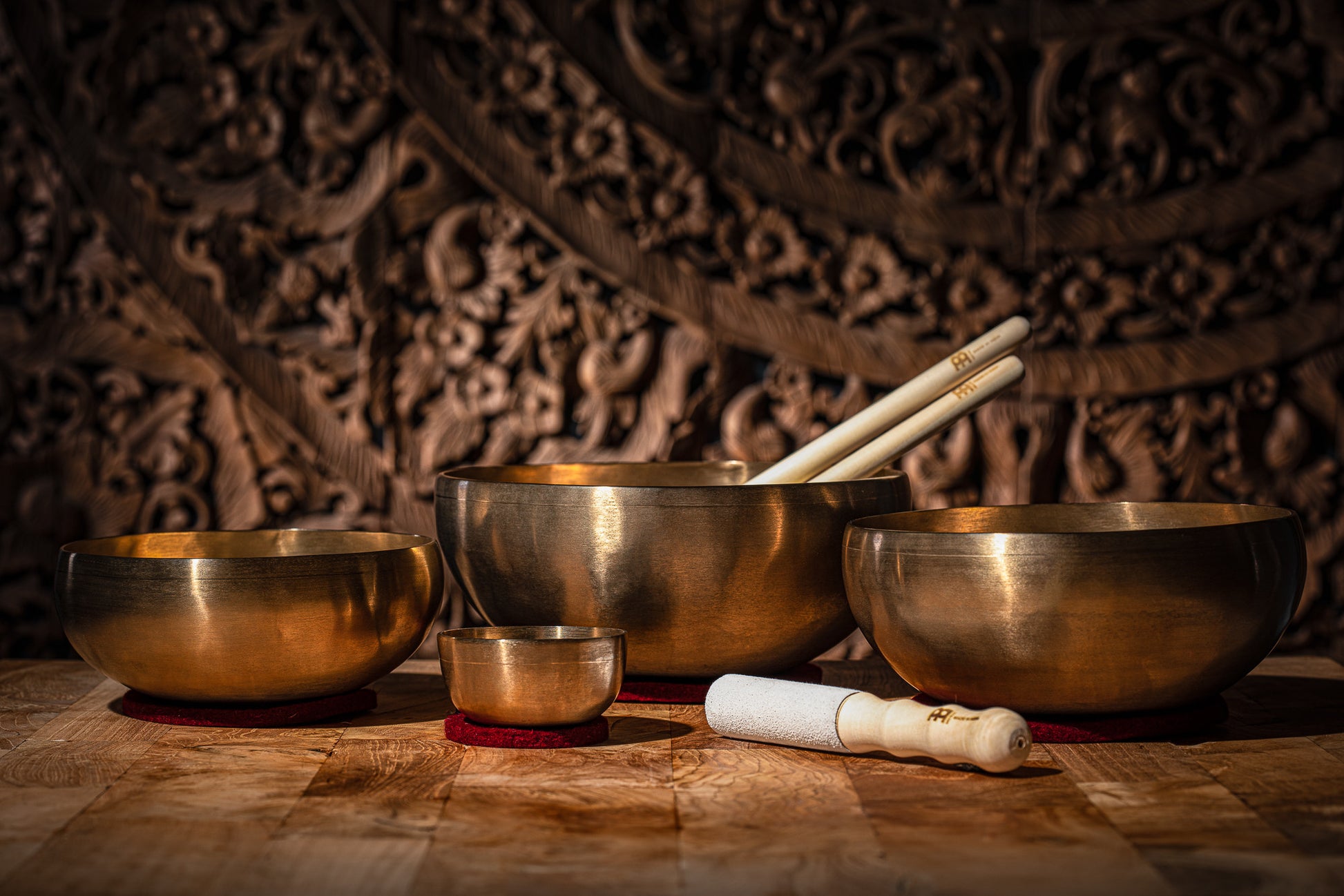 MEINL Sonic Energy Cosmos Series Singing Bowl Set 7 pcs - 250/1000/1500/2000g + Mallets detail view 12 at Luna Panther