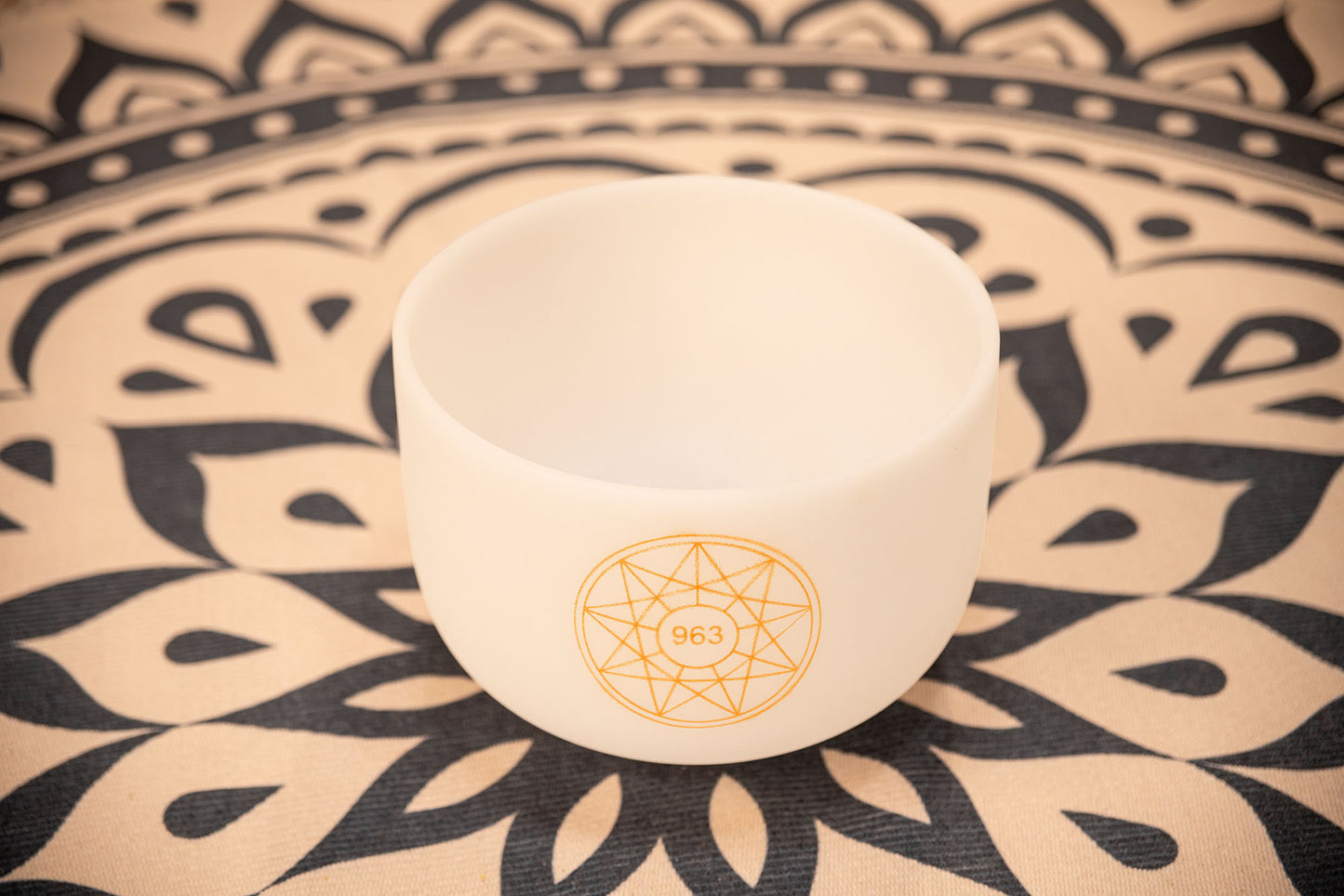 MEINL Sonic Energy Solfeggio Crystal Singing Bowl 10" - B4/963 Hz detail view 5 at Luna Panther