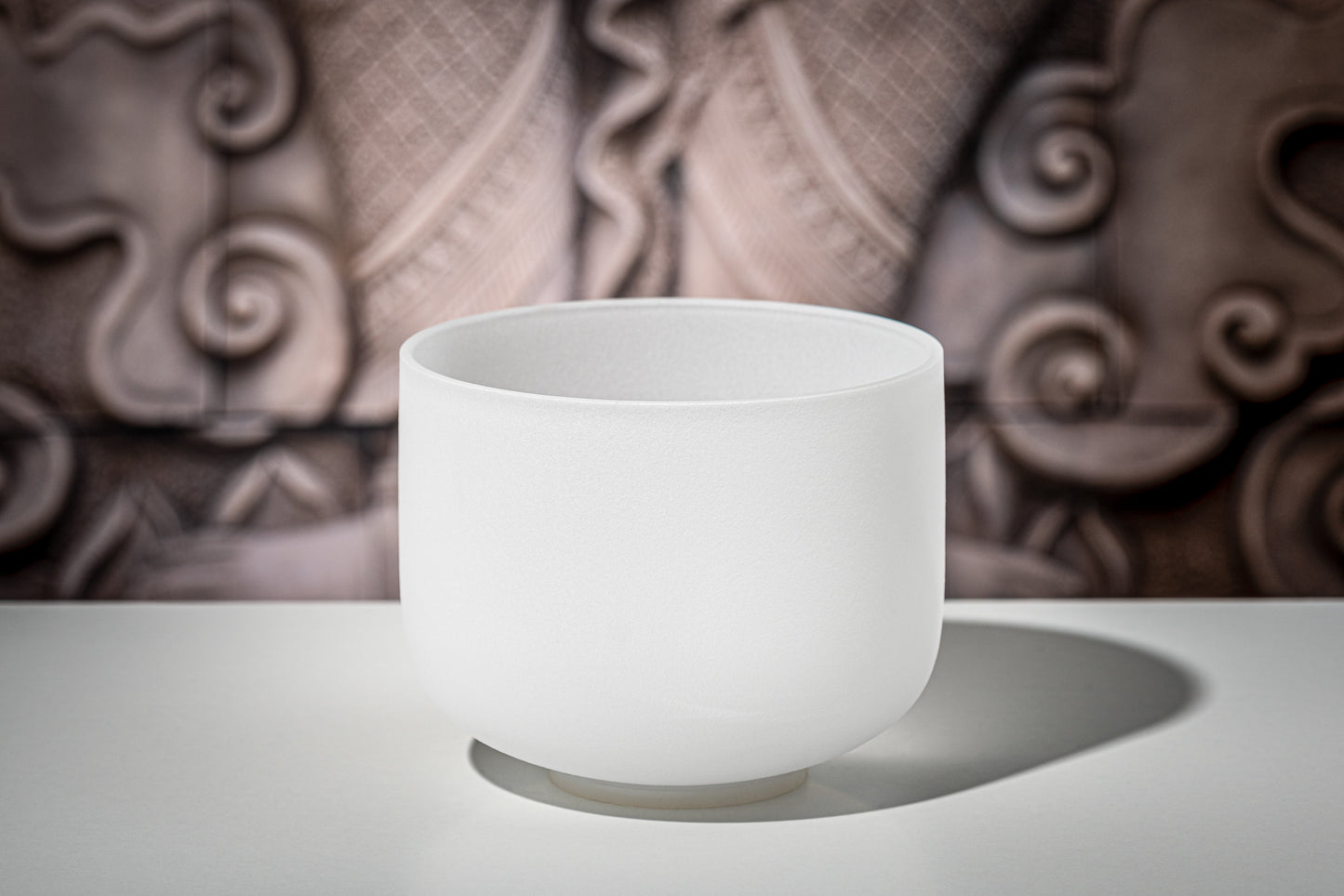 MEINL Sonic Energy White-Frosted Crystal Singing Bowl 8" - B4/Crown Chakra/432 Hz detail view 5 at Luna Panther