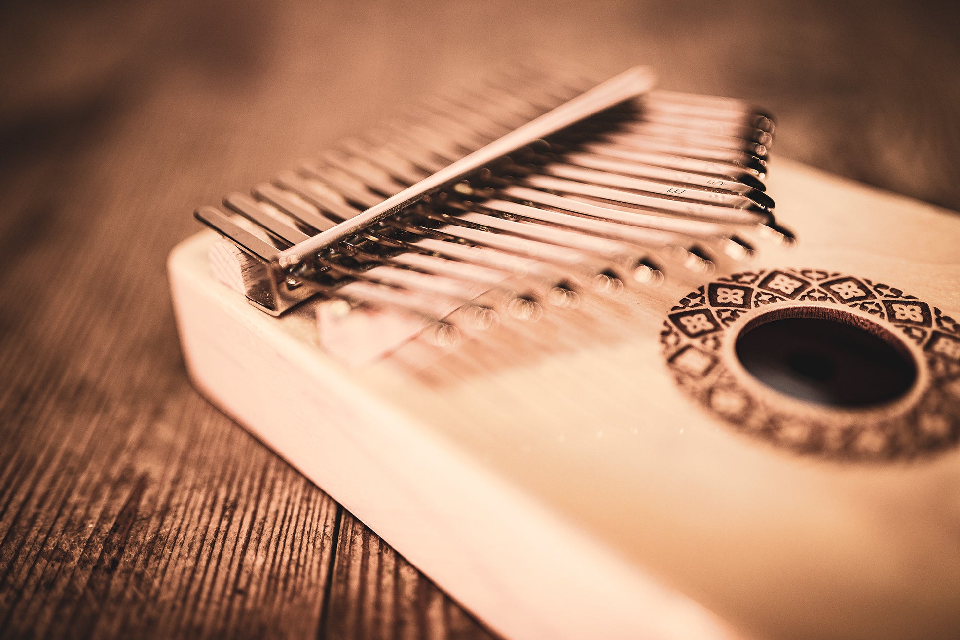 Meinl Sonic Energy Sound Hole Kalimba - 17 notes, maple detail view 11 at Luna Panther