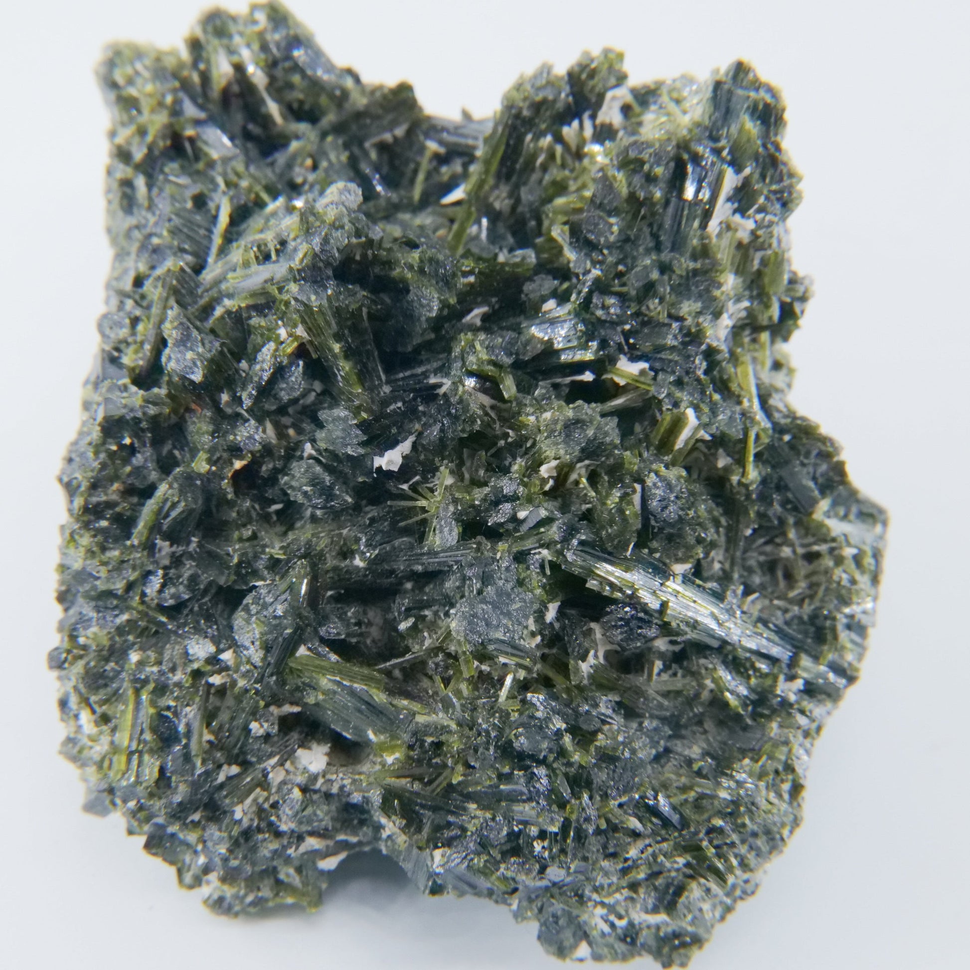 Epidote Specimen Grade A Pakistan 162g - Luna Panther