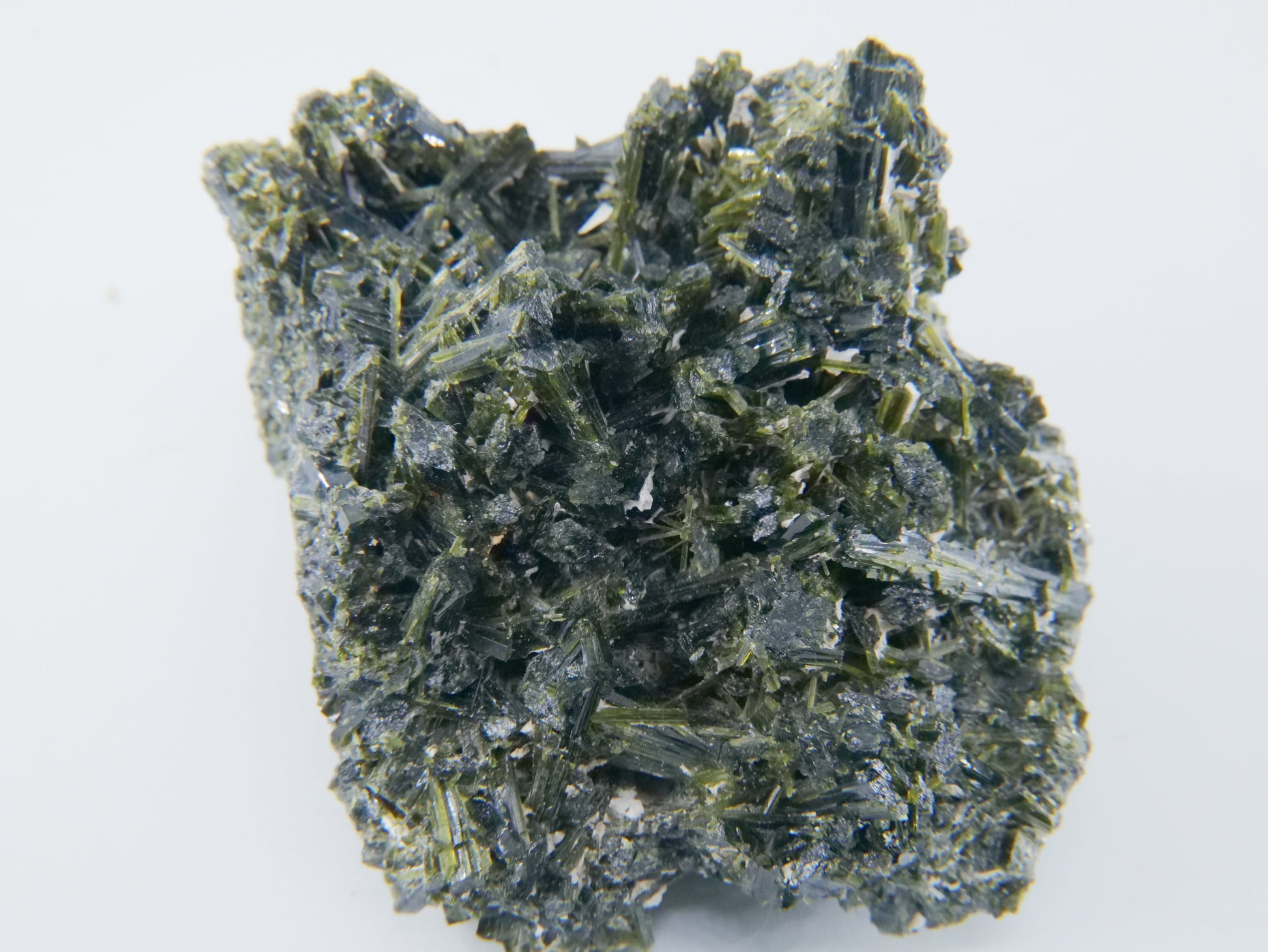 Epidote Specimen Grade A Pakistan 162g - Luna Panther