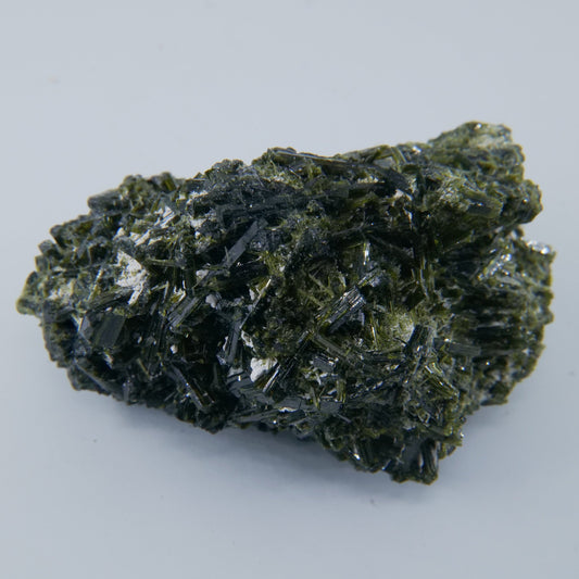 Epidote Specimen Pakistan Grade A 128g - Luna Panther alternate view